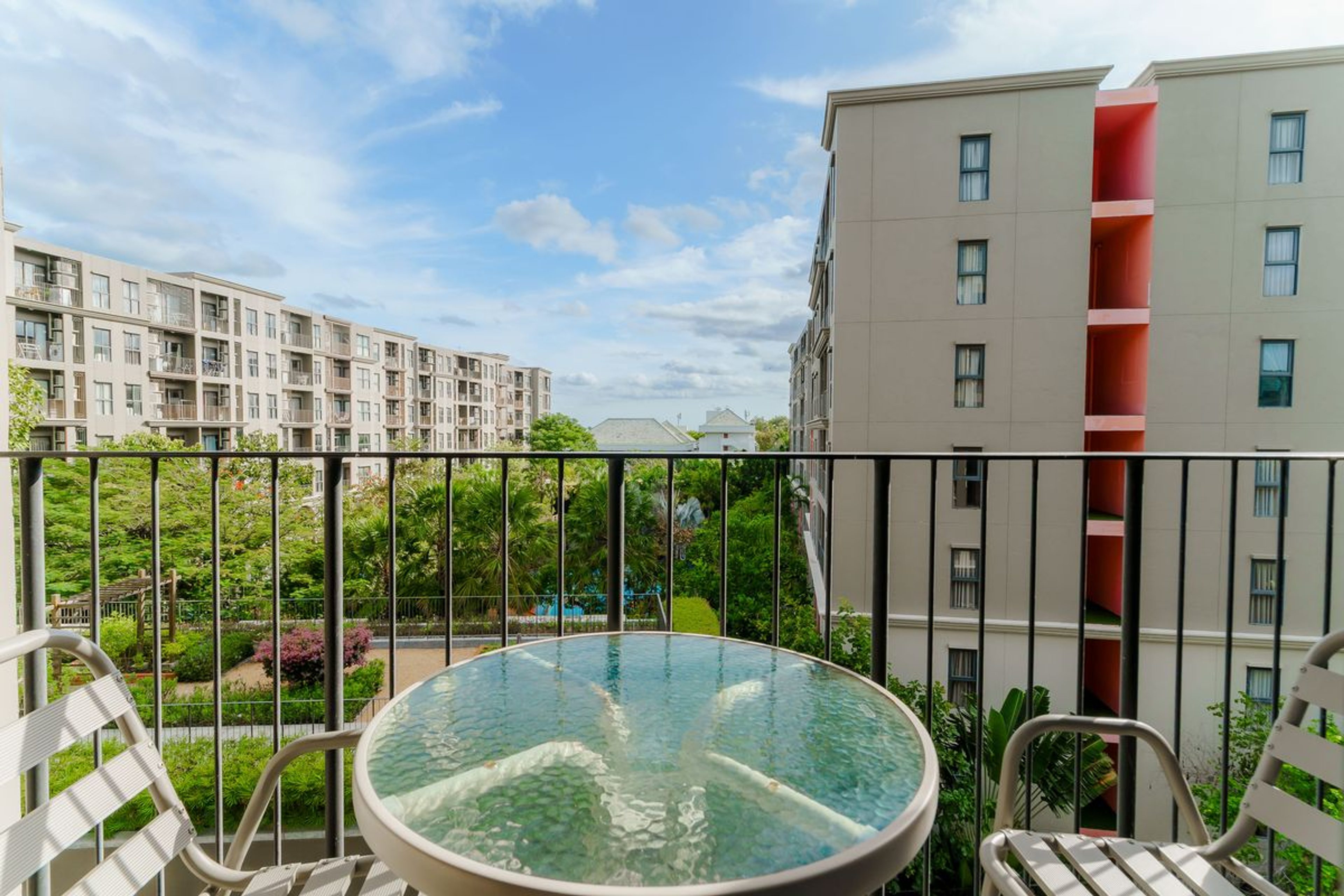 La Habana Hua Hin – Building B, 5th Floor (34 sqm, Pool View) thumbnail 2