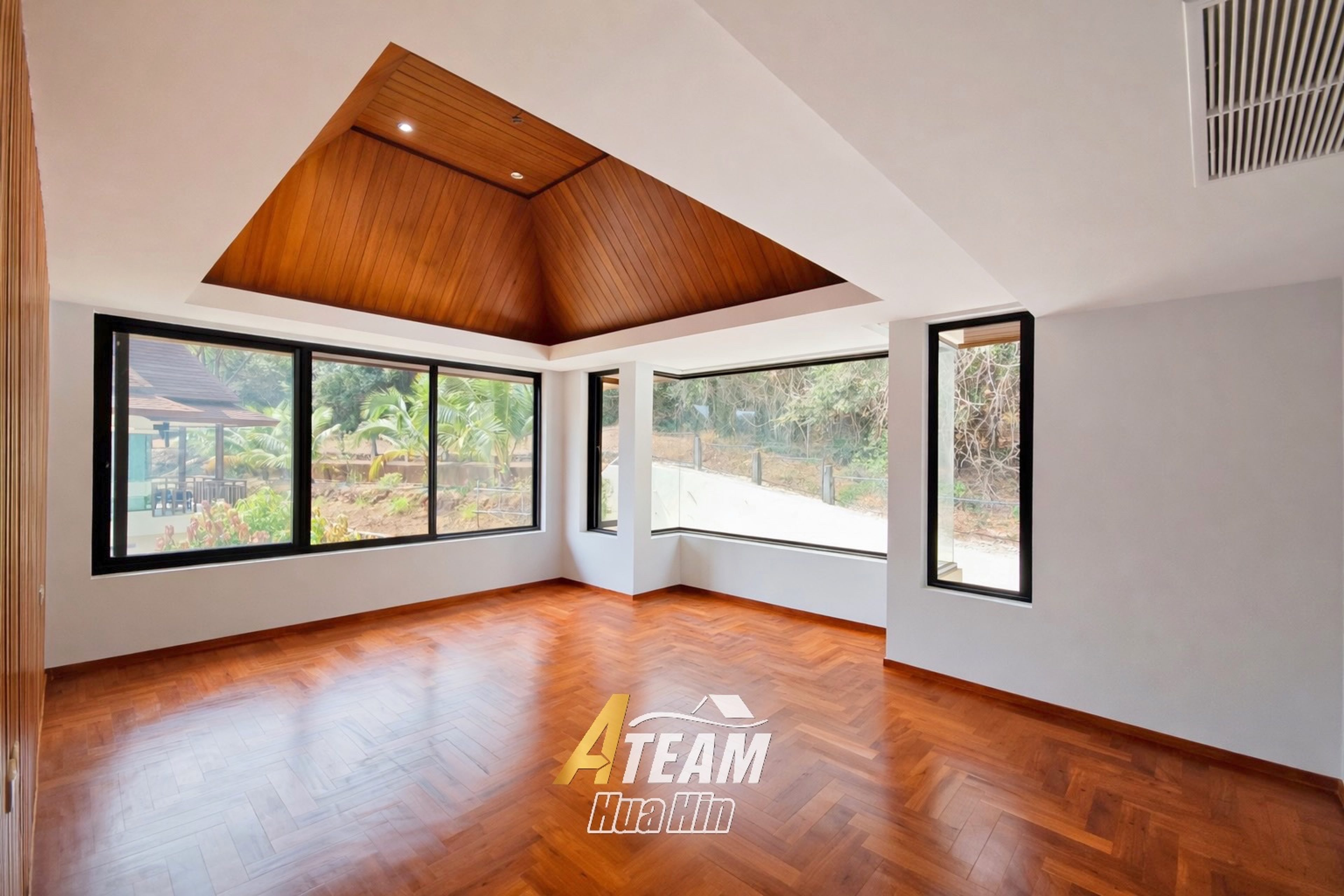 Brand-New Luxury Villa with  Panoramic Sea Views in Panorama Khao Tao thumbnail 20