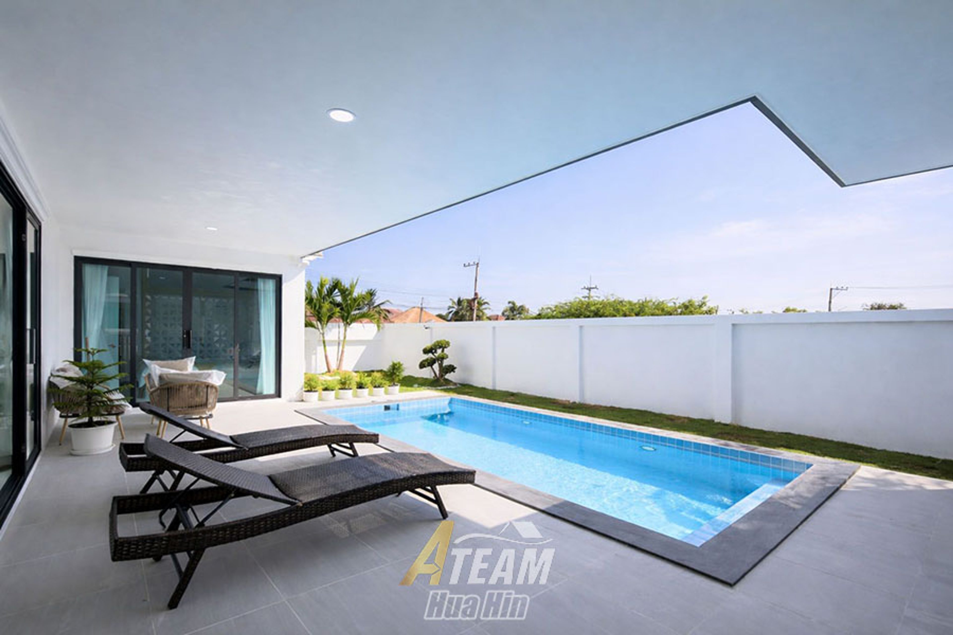 Modern Pool House for Sale in Hua Hin Center – Soi 102 thumbnail 2