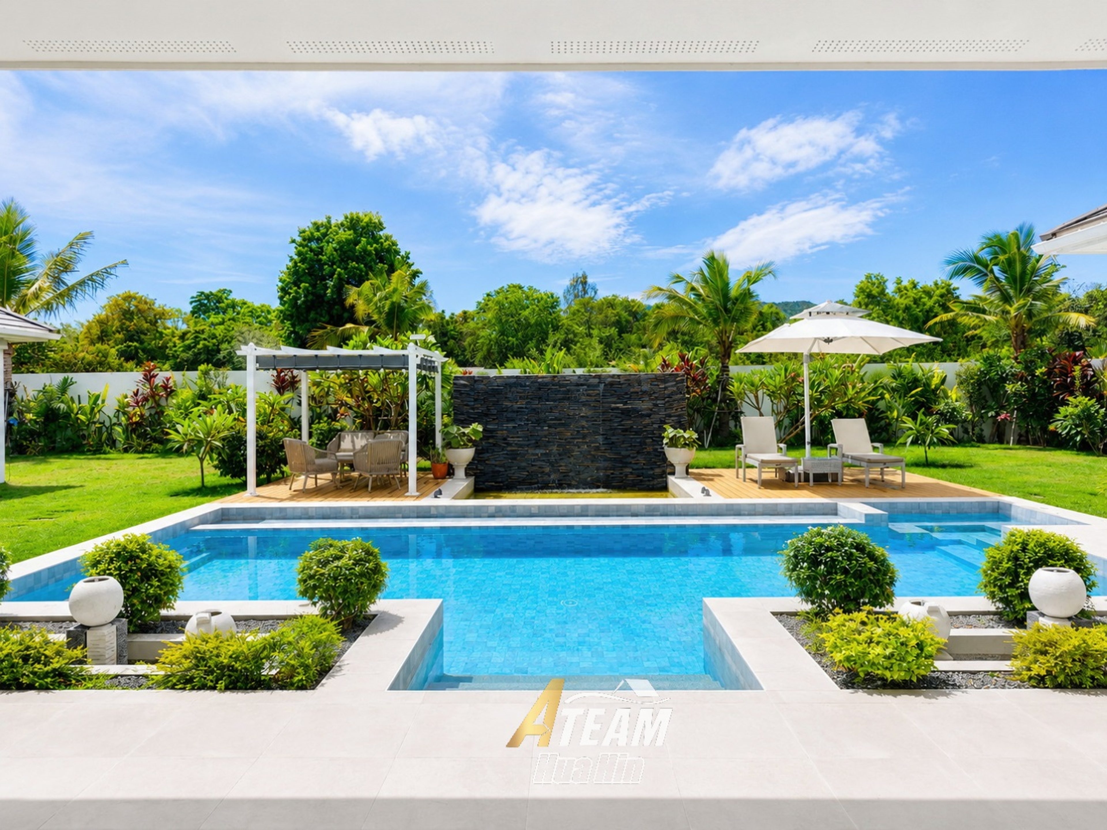 Luxury Villa with Huge Plot and Mountain View thumbnail 9