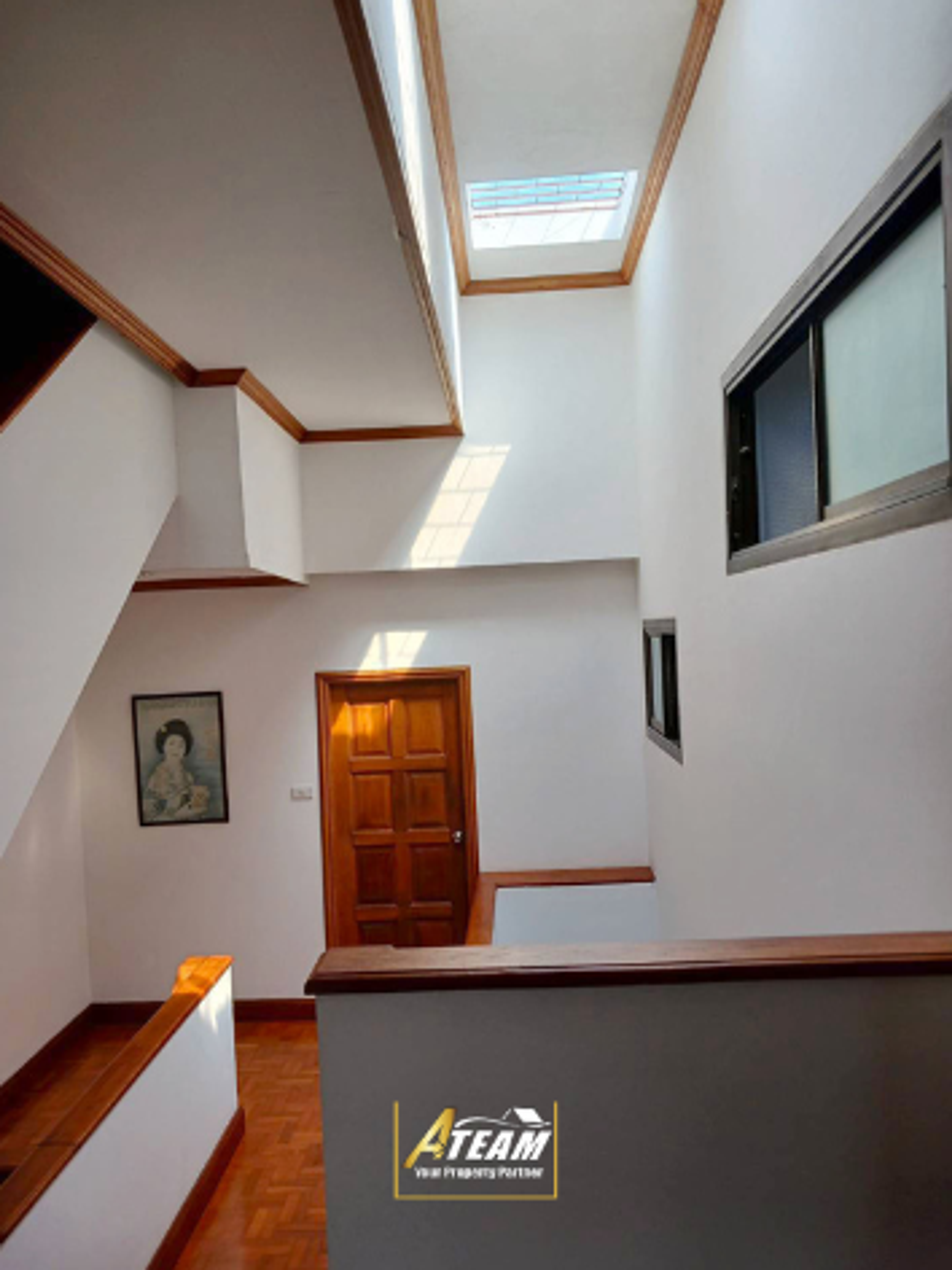 Stunning 4-Bedroom Townhouse in Hua Hin Soi 51 with Sea View and Rooft thumbnail 10