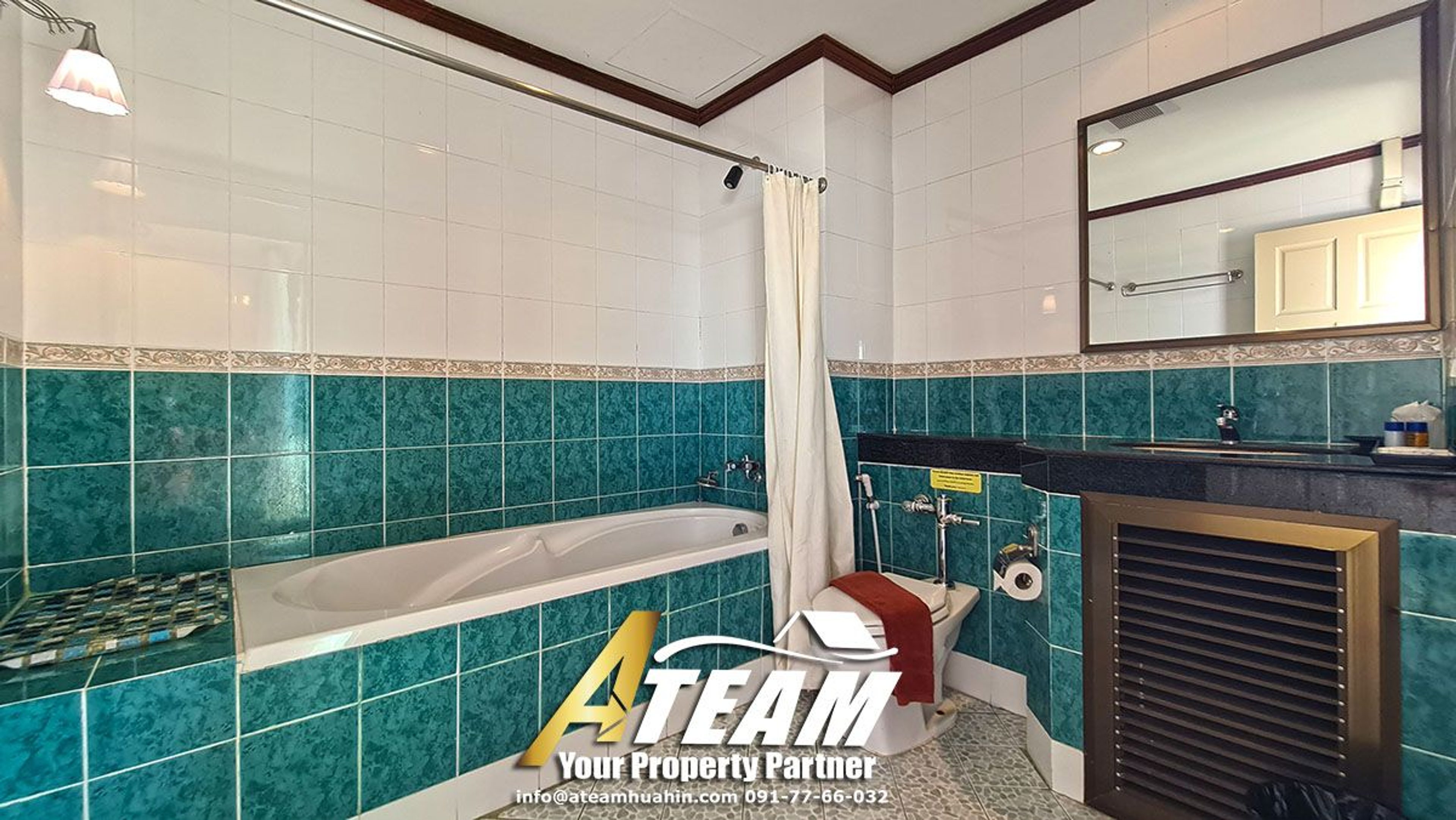 76 Rooms 3 Stars Hotel in The Very Center Of Hua Hin thumbnail 6