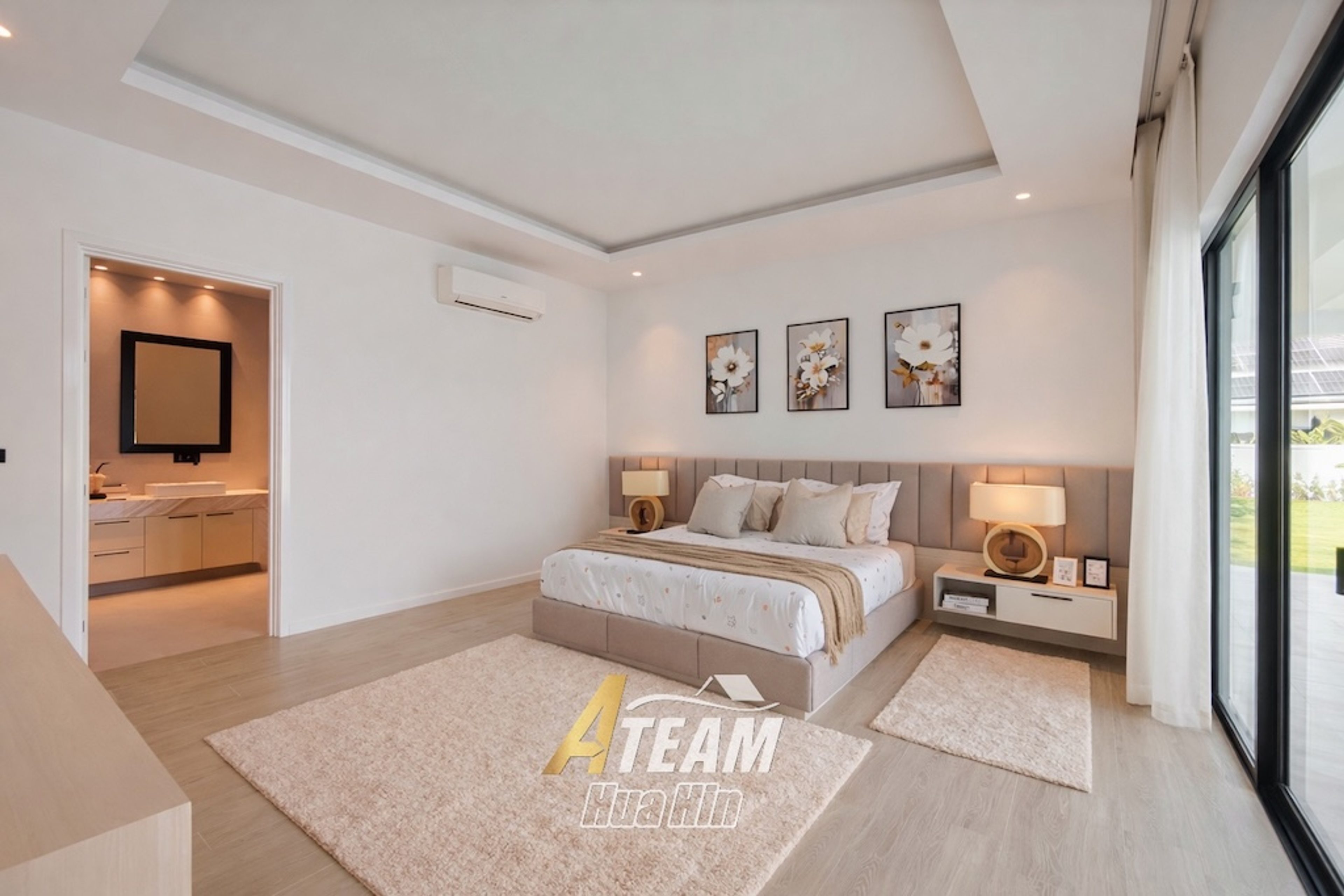 Prestigious 5-Bedroom Pool Villa on 2,622 sqm Prime Land thumbnail 12