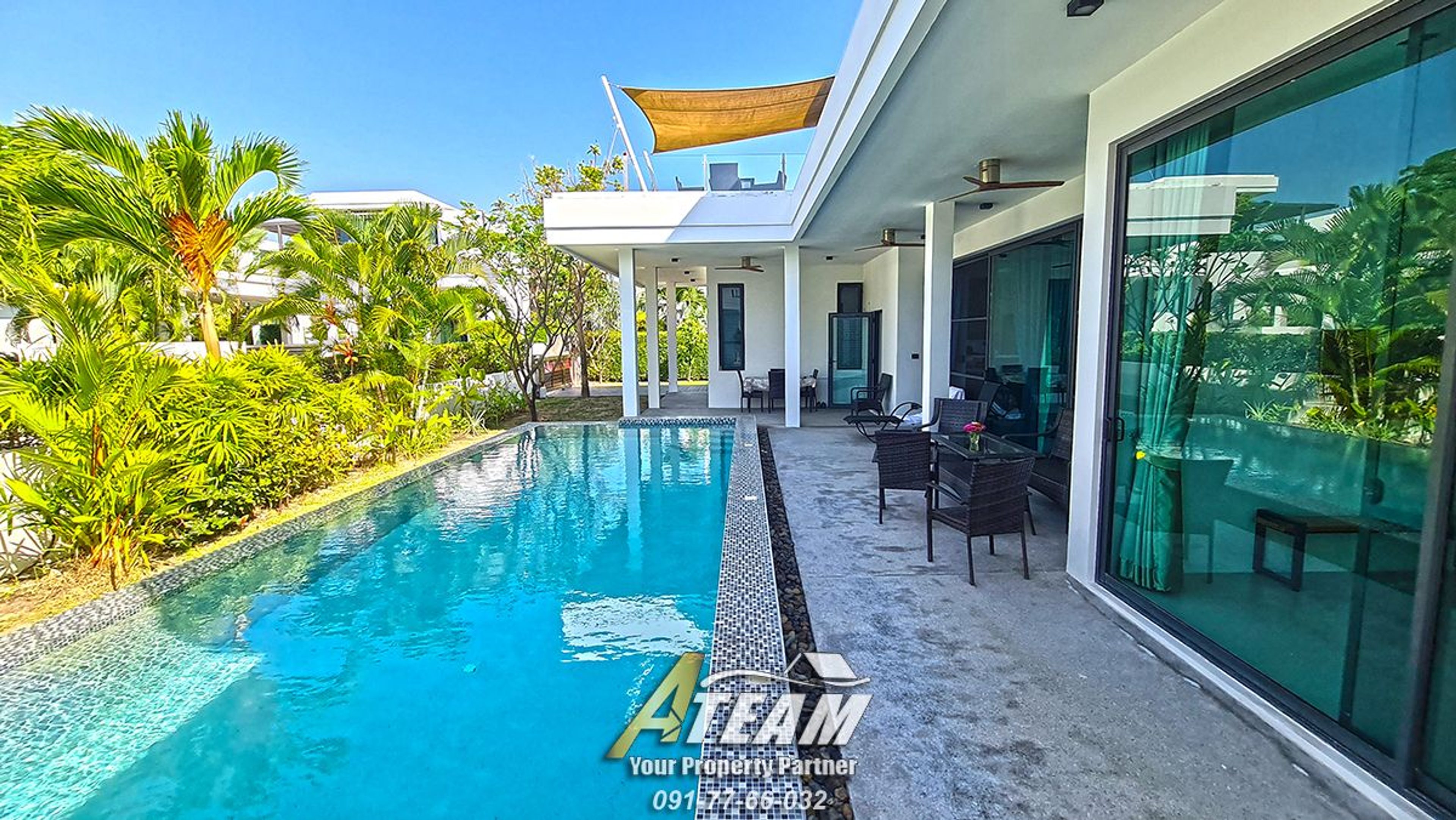 Modern 3 bedroom pool villa In La Lua resort thumbnail 5