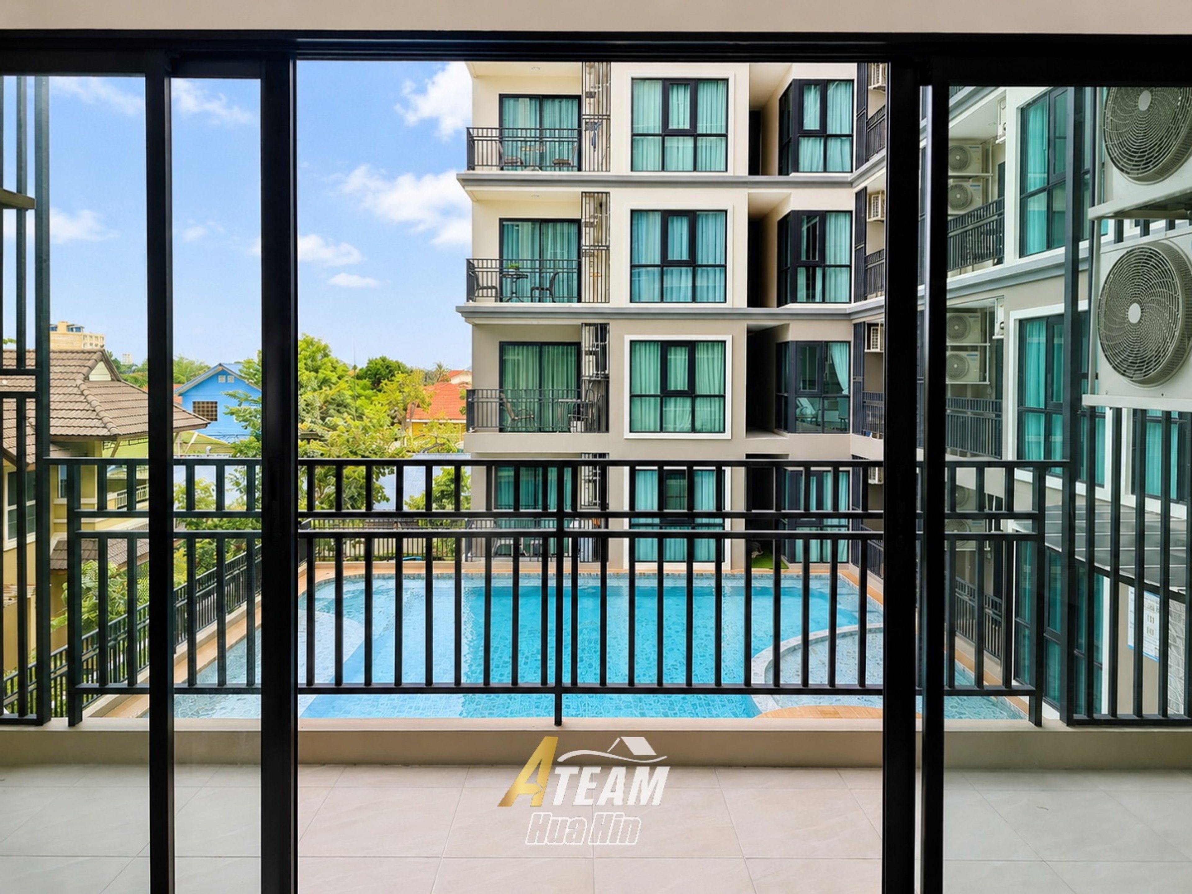 Brand-New 2-Bedroom Condo in Soi 94 thumbnail 3