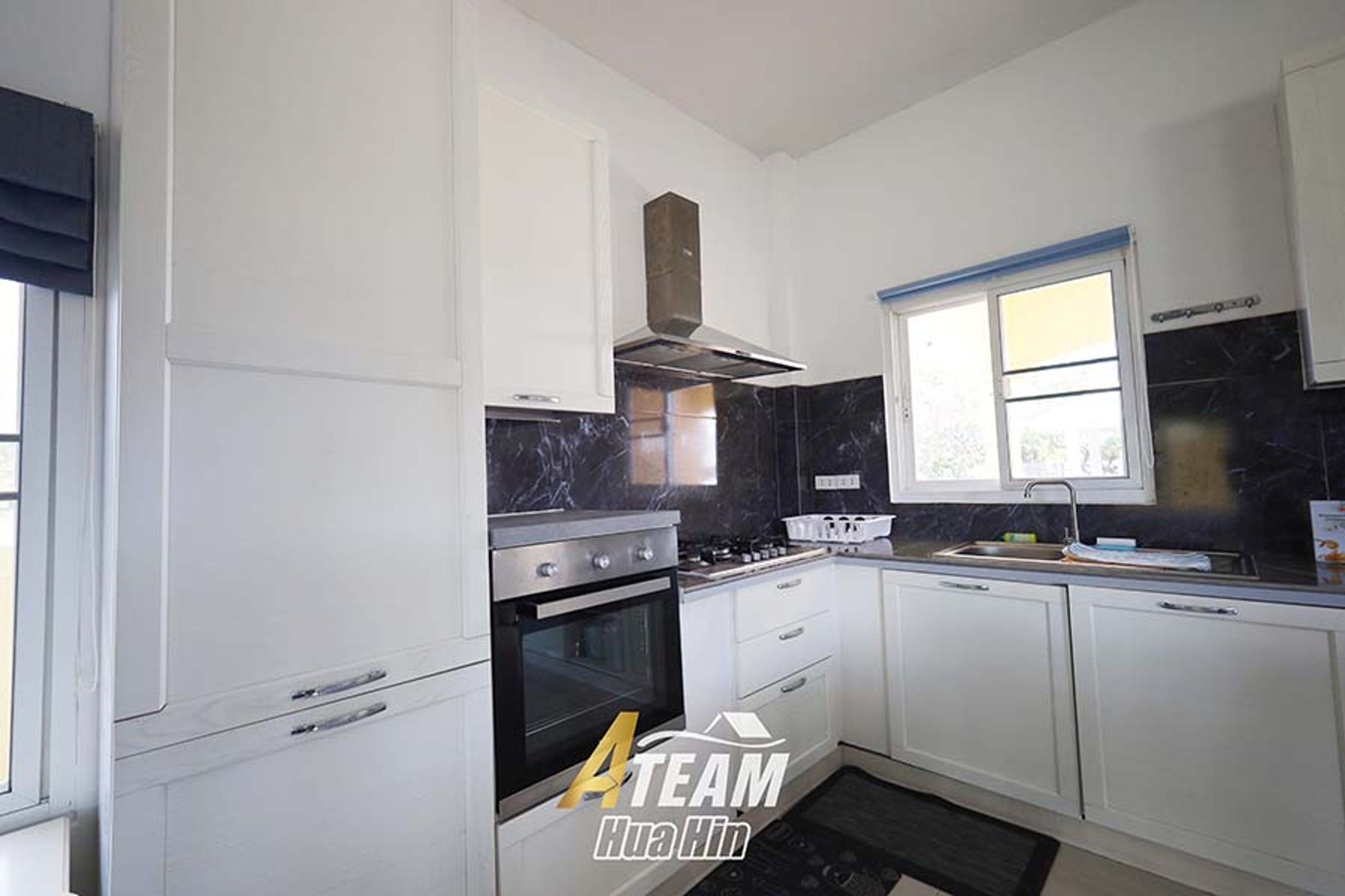 2-Bedroom Pool Villa by the Lake for sale thumbnail 10
