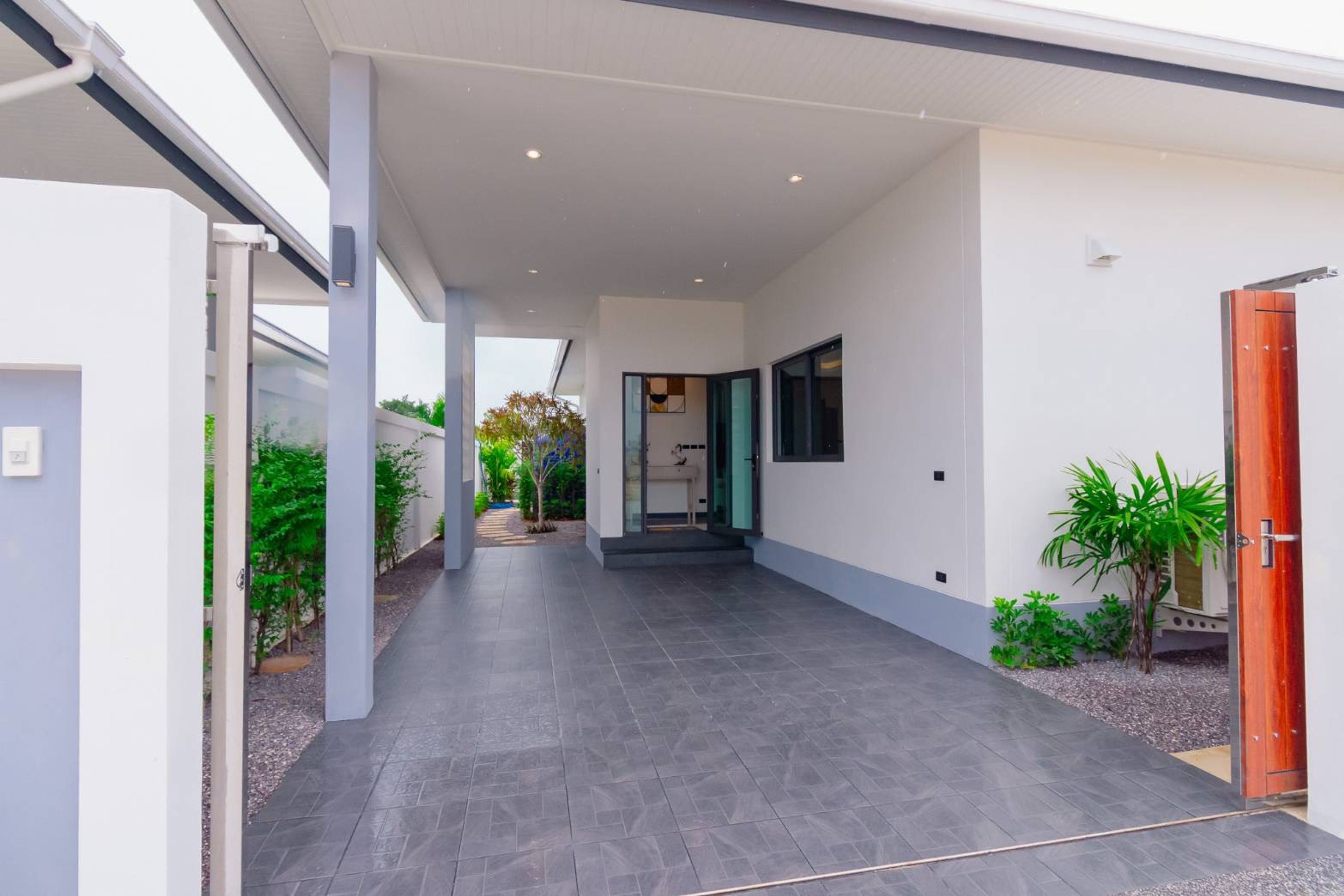 Beautifully Designed 3 Bed 3 Bath Private Pool Villa thumbnail 2