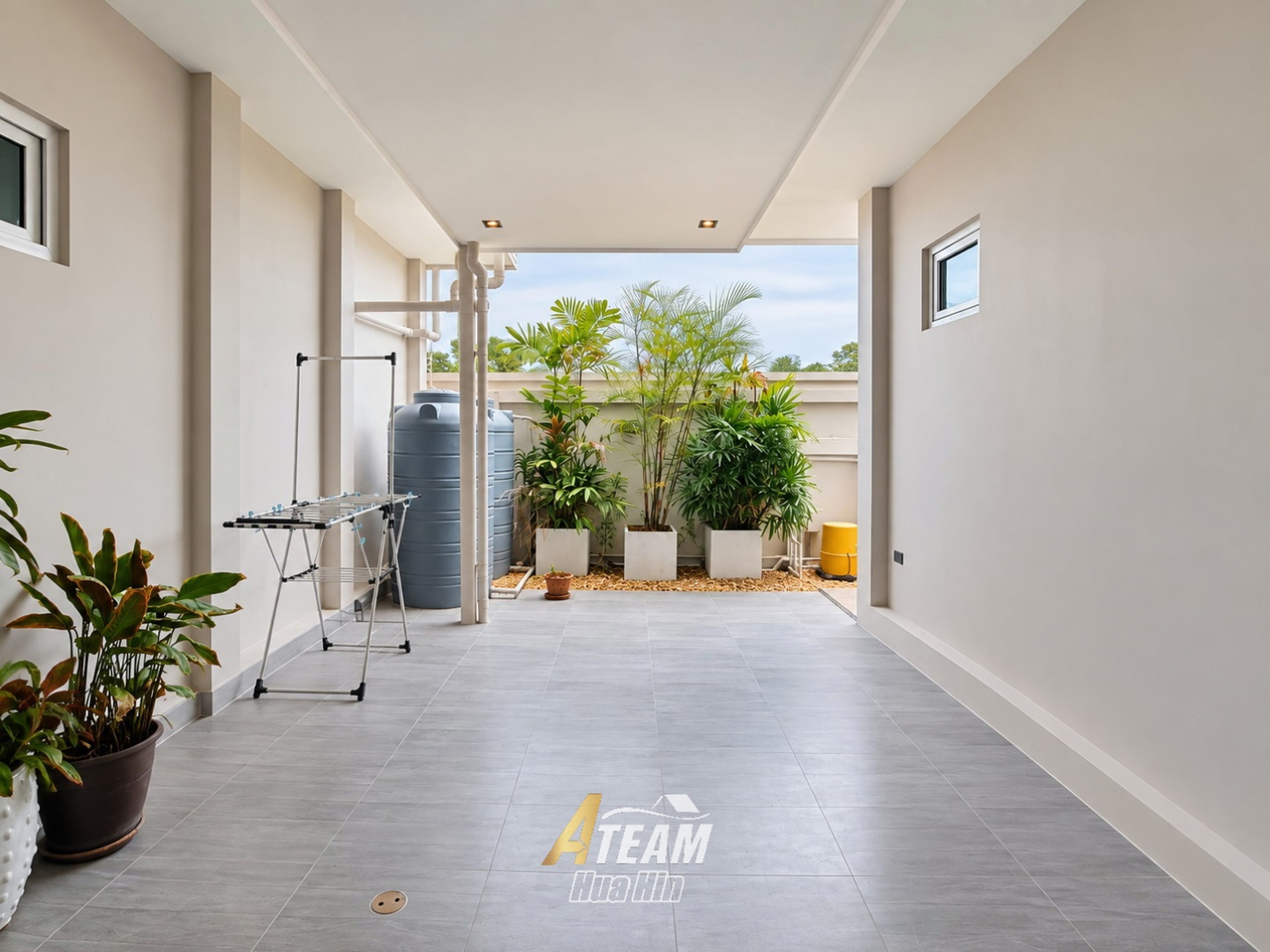 Spacious 4-Bedroom Pool Villa in Black Mountain Area thumbnail 9