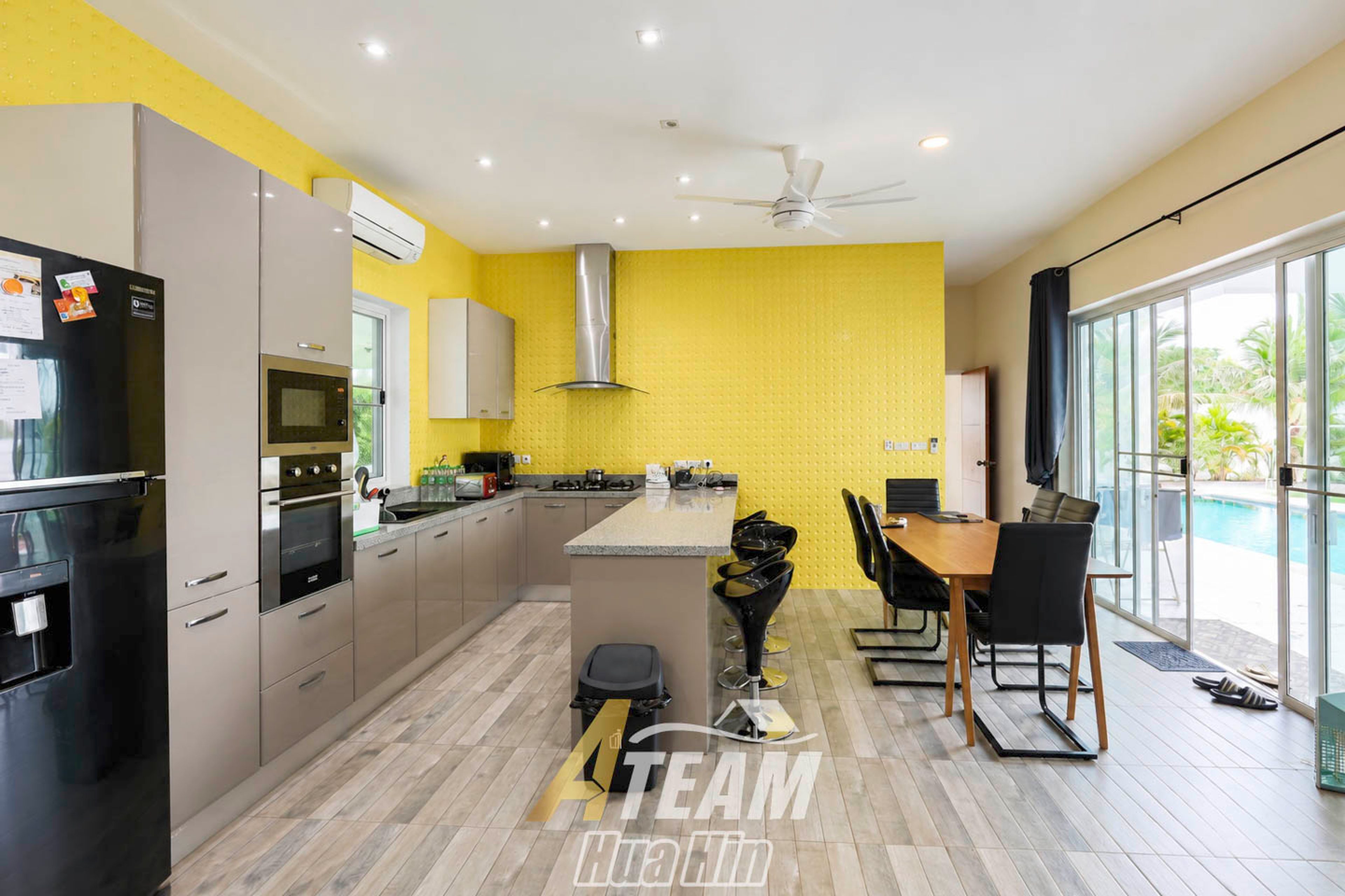 Private 3-Bedroom Pool Villa on a Large 800 Sq.m. Plot | Pak Nam Pran, Pranburi thumbnail 6