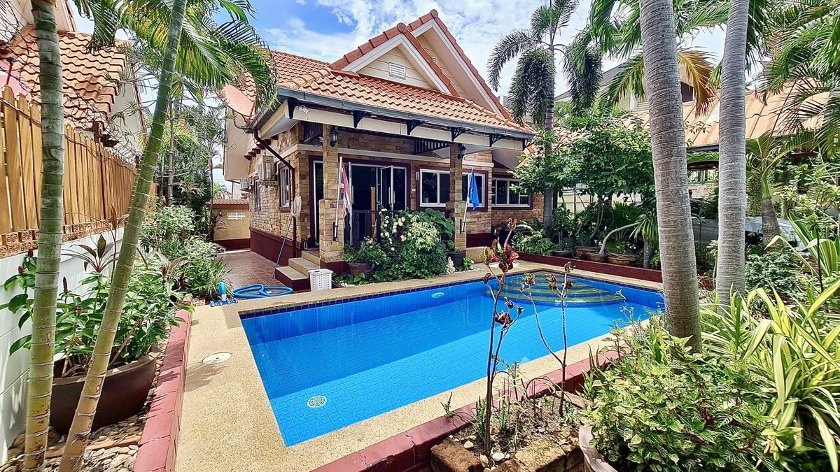 Charming Home with Private Pool in Hin Lek Fai – Only 4 M THB