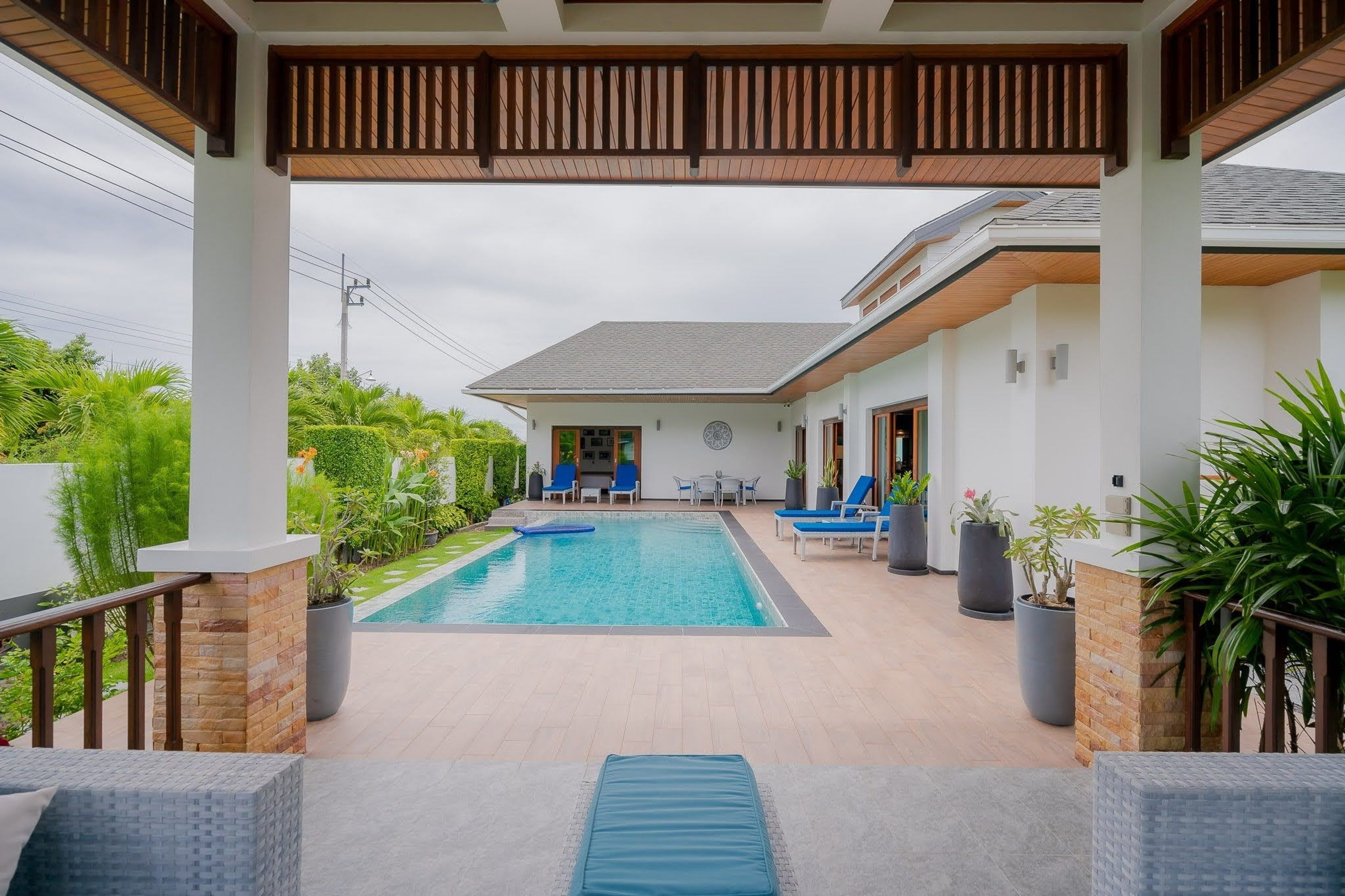 House / Villa For Rent - - 3 Bedrooms - 2 Bathrooms - Price ฿90,000 -  thumbnail 7