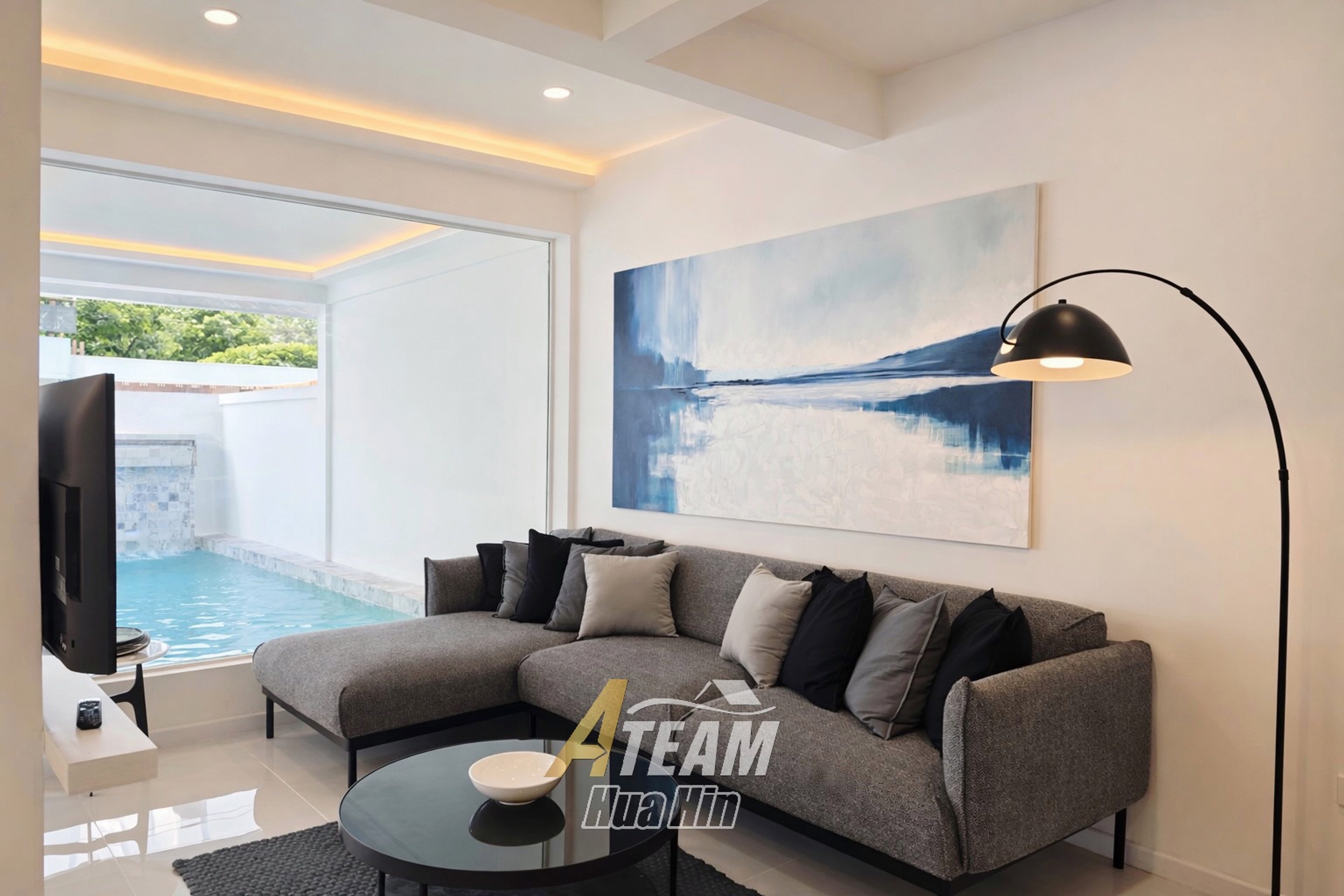 Very Rare Modern Property in the Heart of Hua Hin thumbnail 7