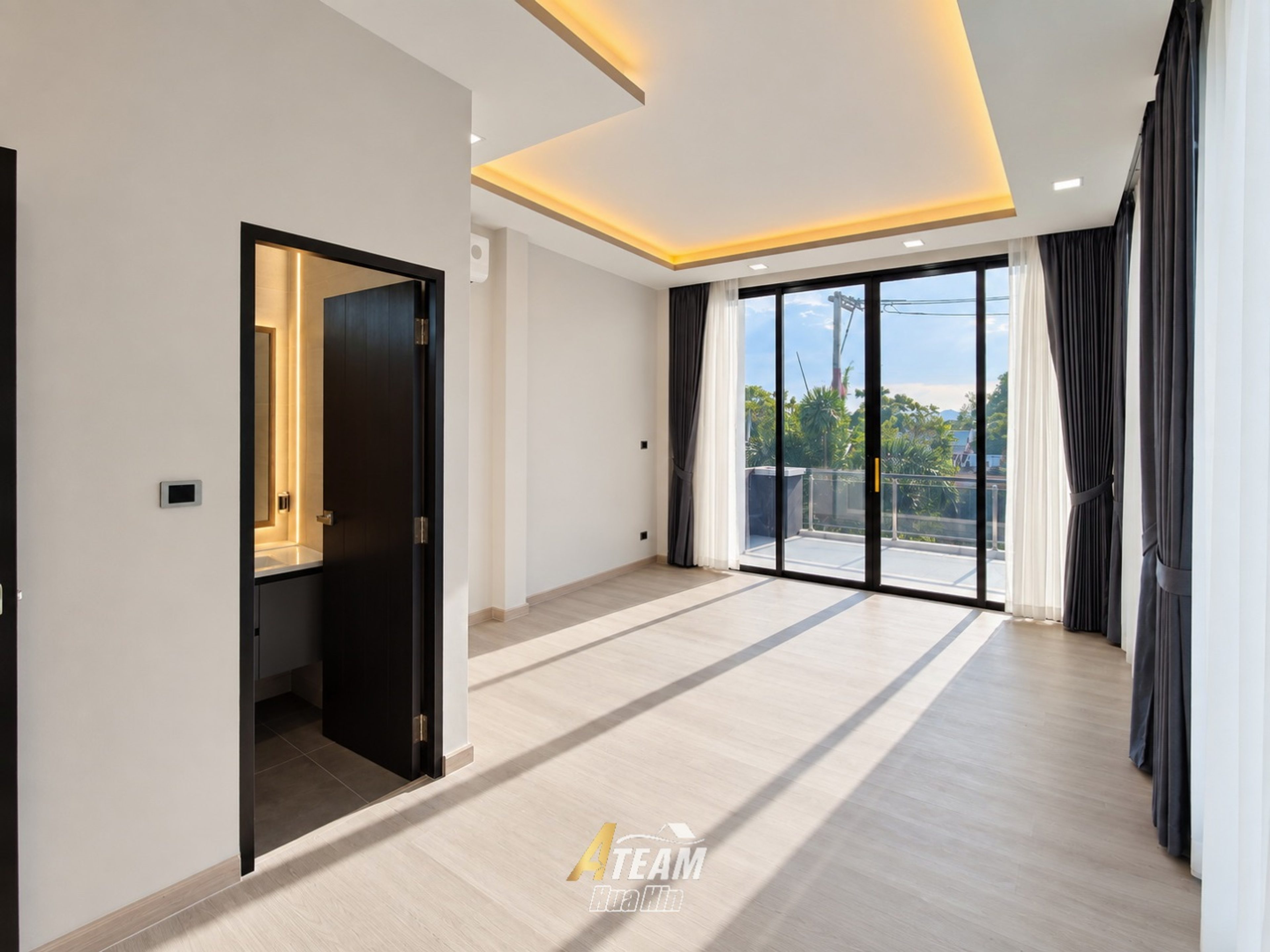 Exceptional Contemporary 4 Bedroom Villa in Nong Khon thumbnail 16