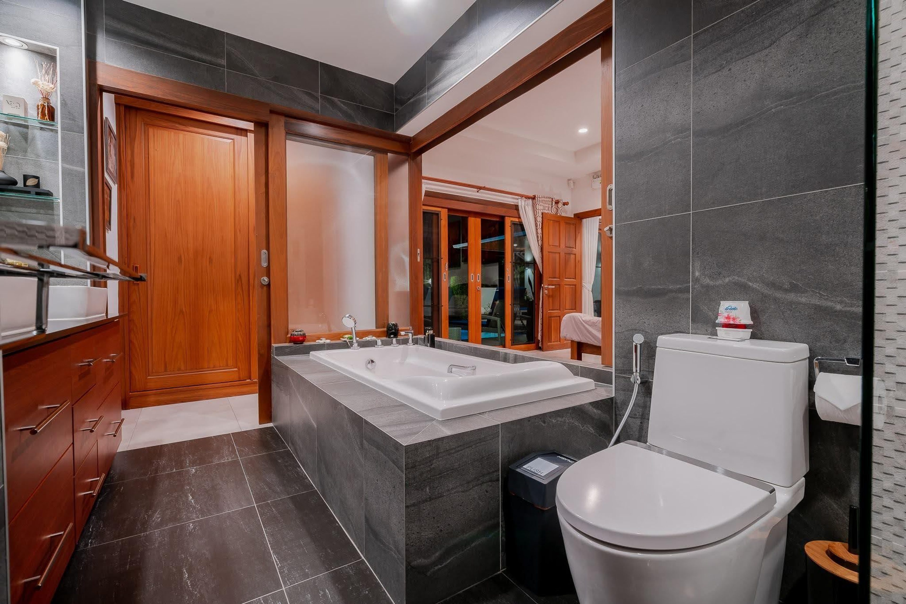 House / Villa For Rent - - 3 Bedrooms - 2 Bathrooms - Price ฿90,000 -  thumbnail 40
