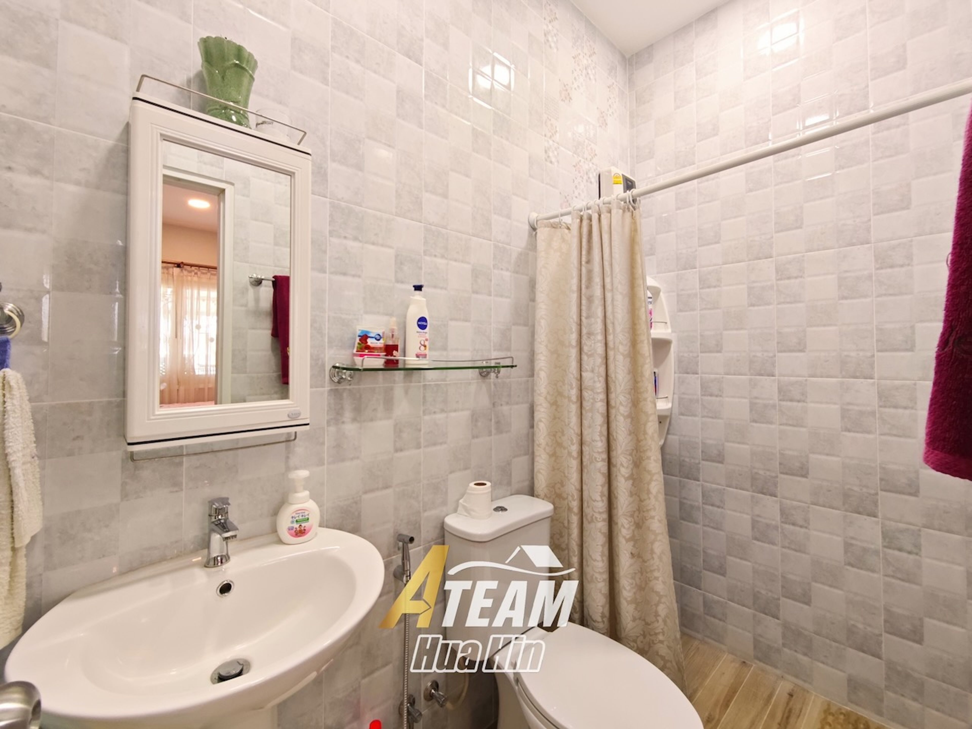 Spacious 1-Rai Estate with Two Houses in Hin Lek Fai thumbnail 20