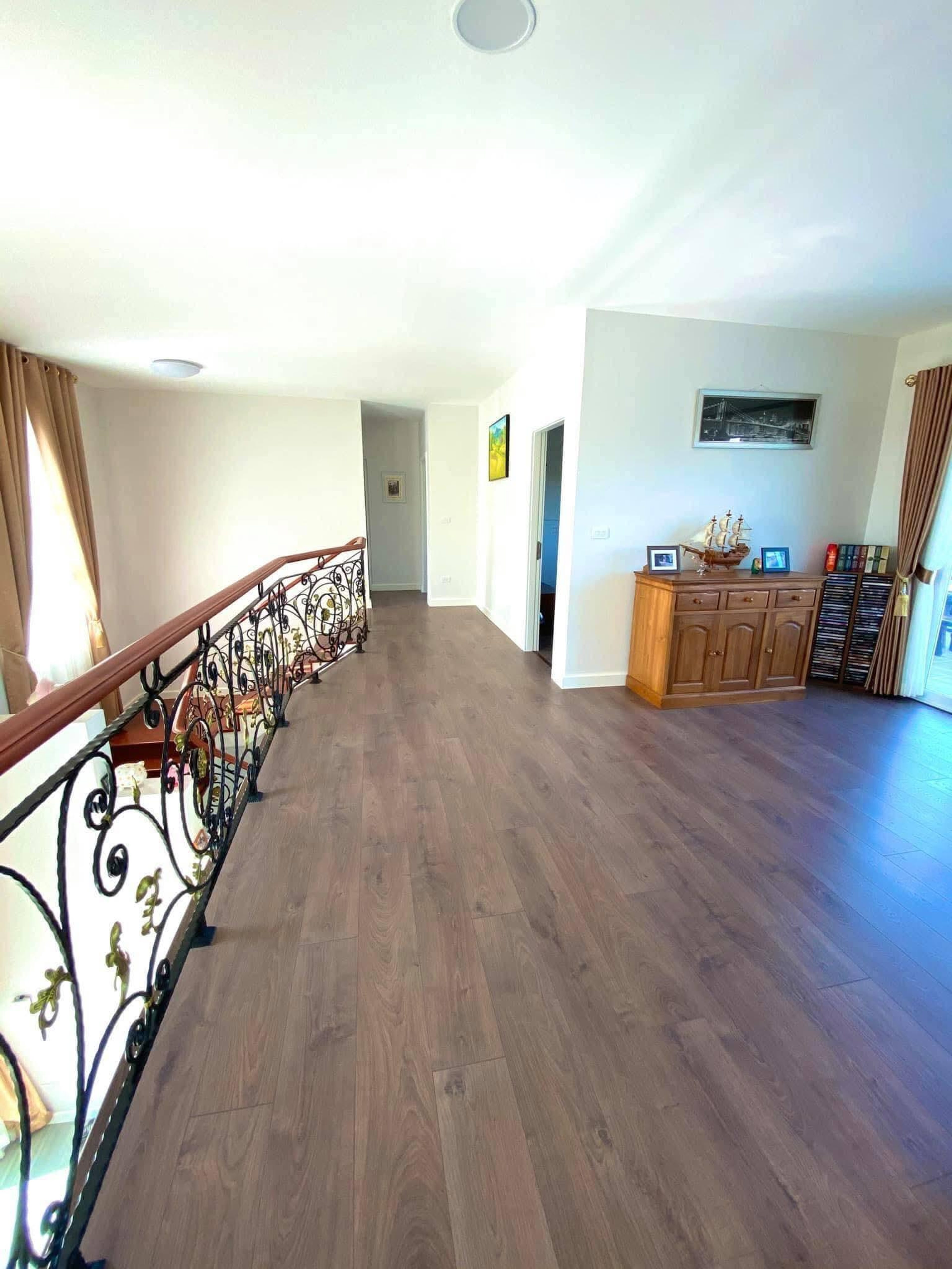 Impressive 7-Bedroom Mansion with Large Saltwater Pool in Cha-Am thumbnail 21