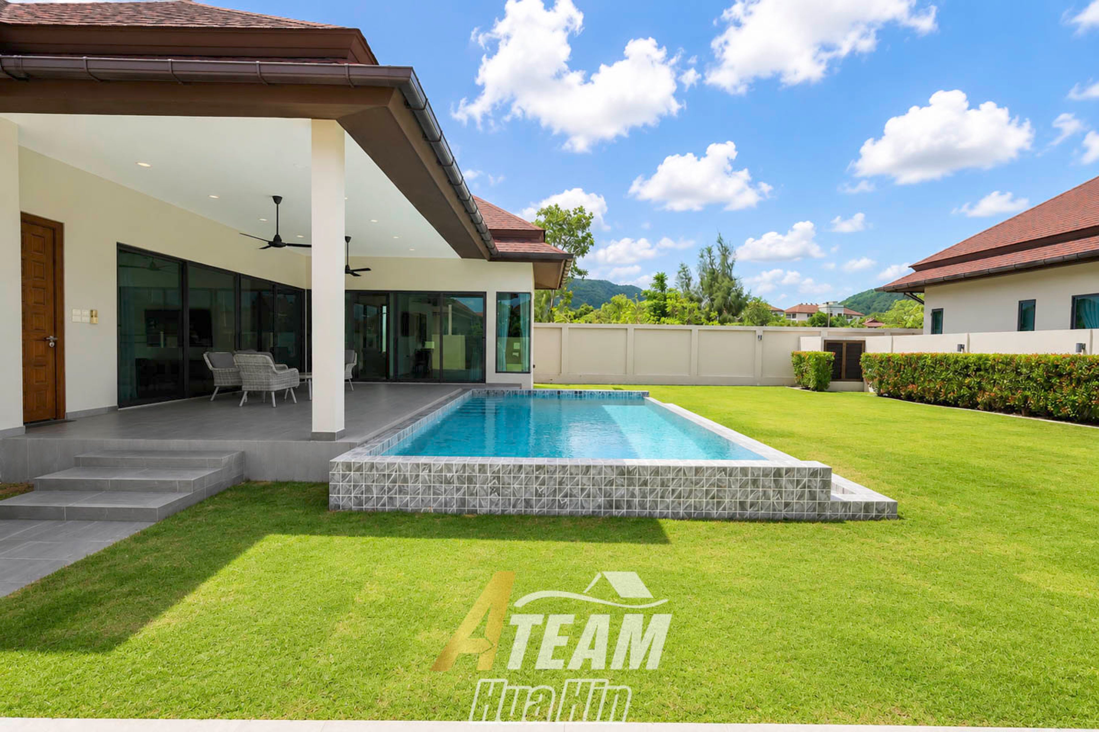 Luxury 3-Bedroom Pool Villa for Rent at Panorama Black Mountain, Hua Hin thumbnail 2