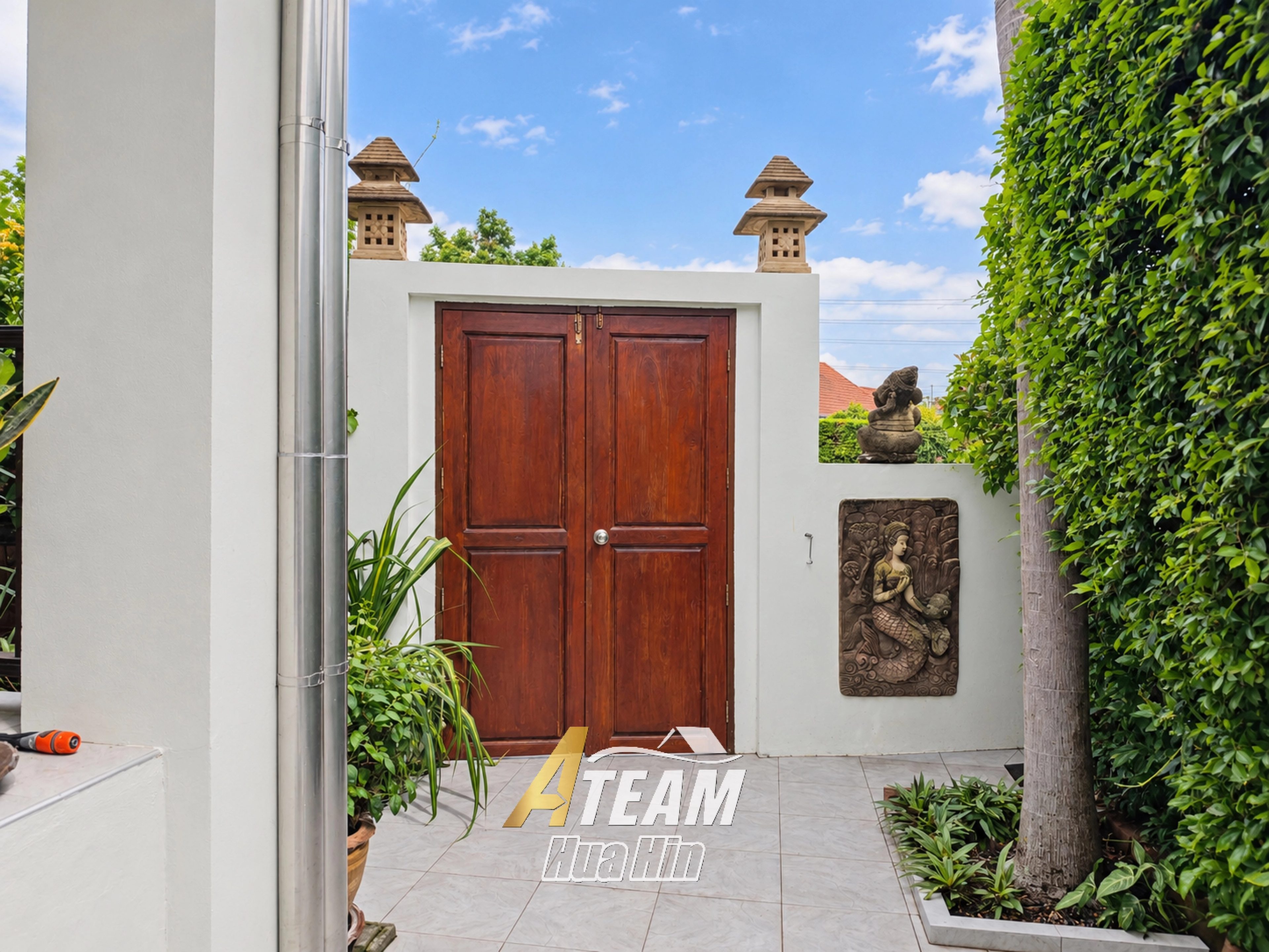 Beautifully Renovated 2-Bedroom House, thumbnail 5