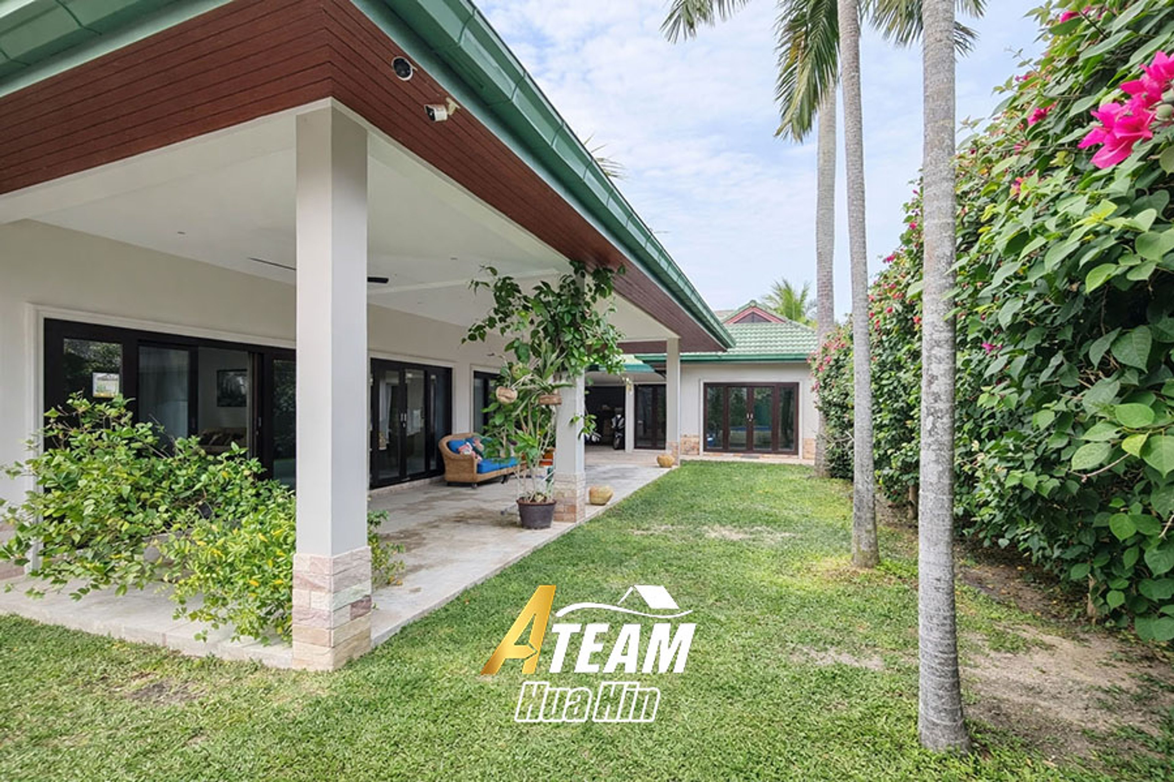 Tropical Living with Guesthouse & Multi-Purpose Room thumbnail 11