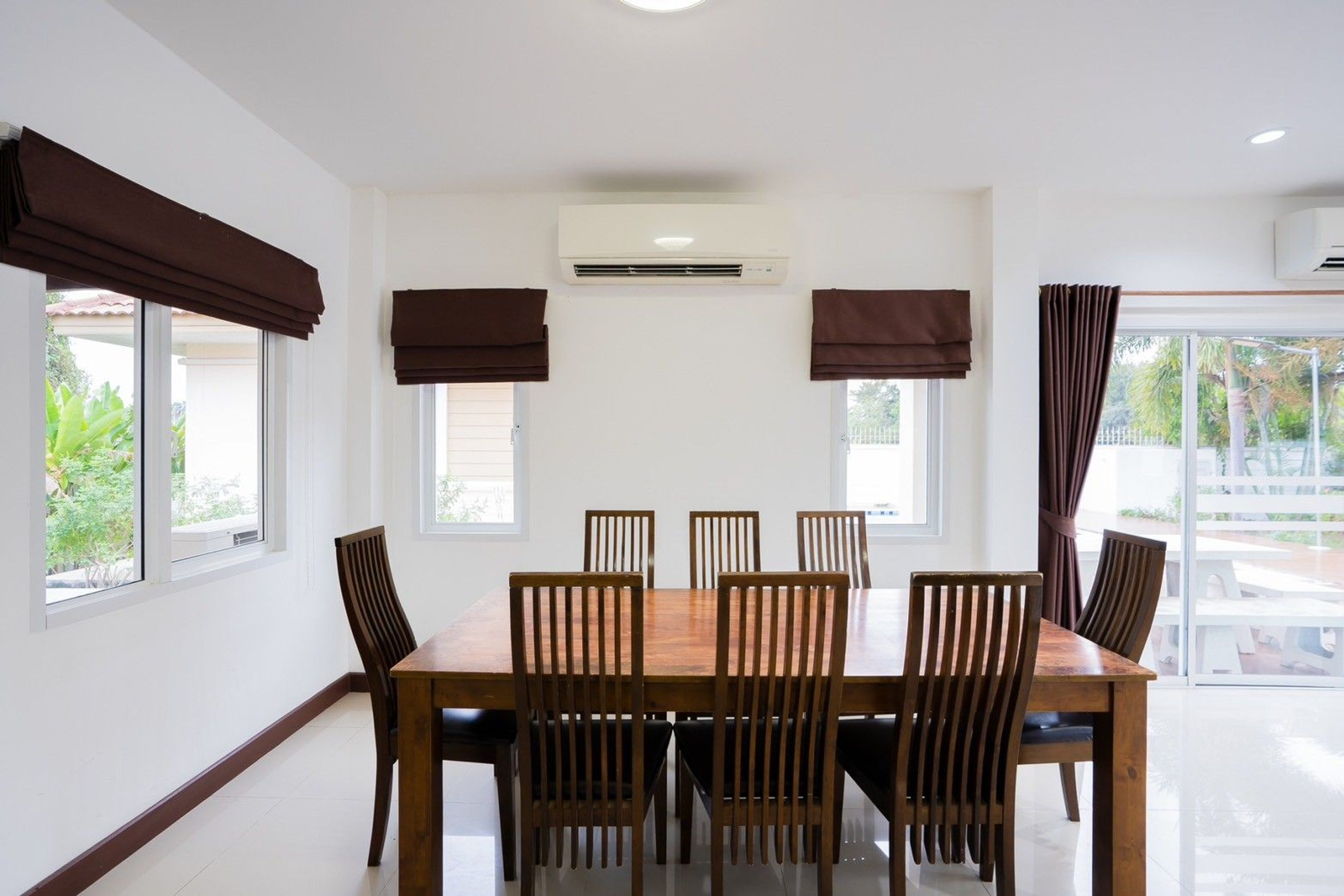 Spacious 4-Bedroom Freehold Pool Villa in Hin Lek Fai thumbnail 14