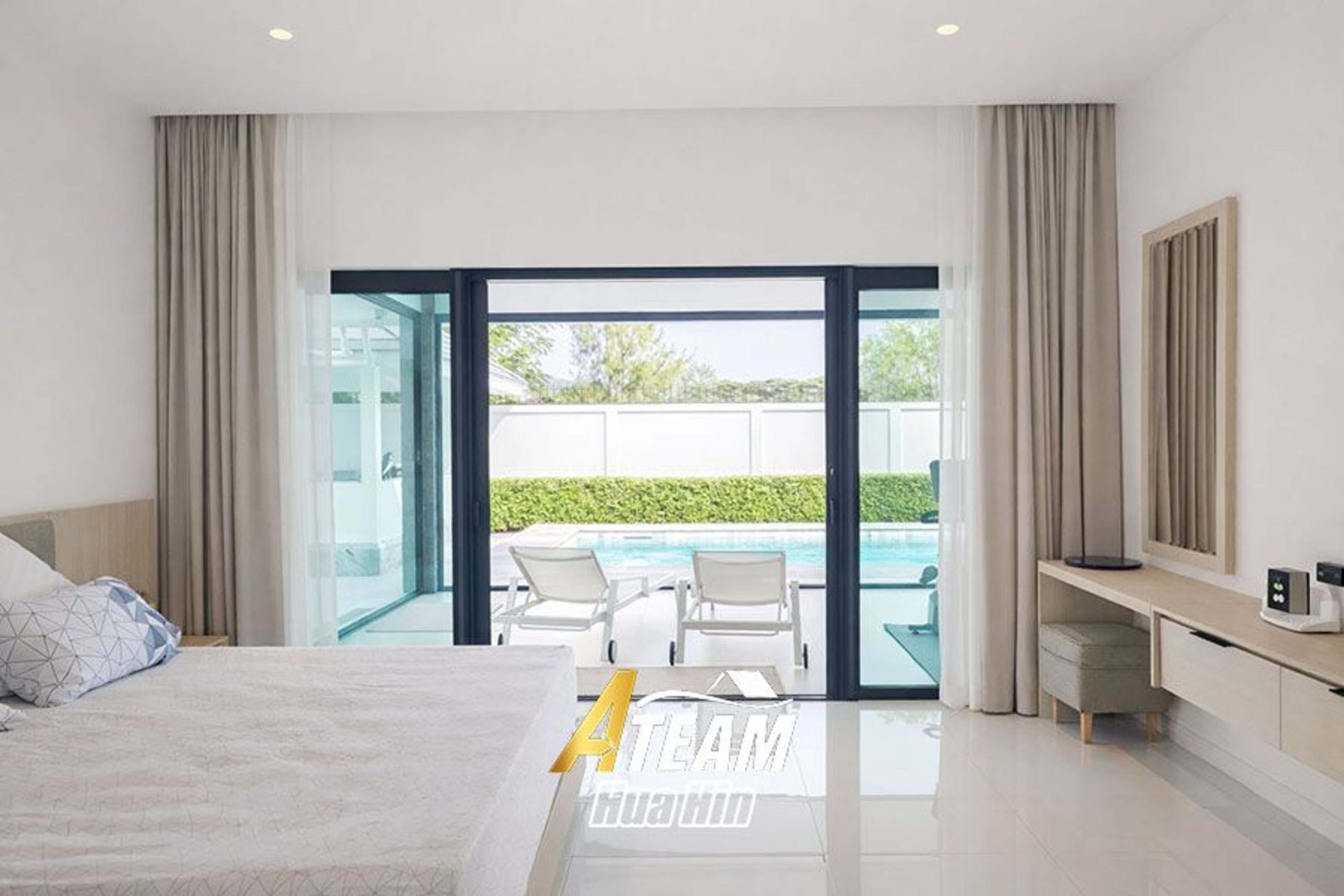 Modern 3 Bed 3 Bath Pool Villa near Blackmountain  thumbnail 18