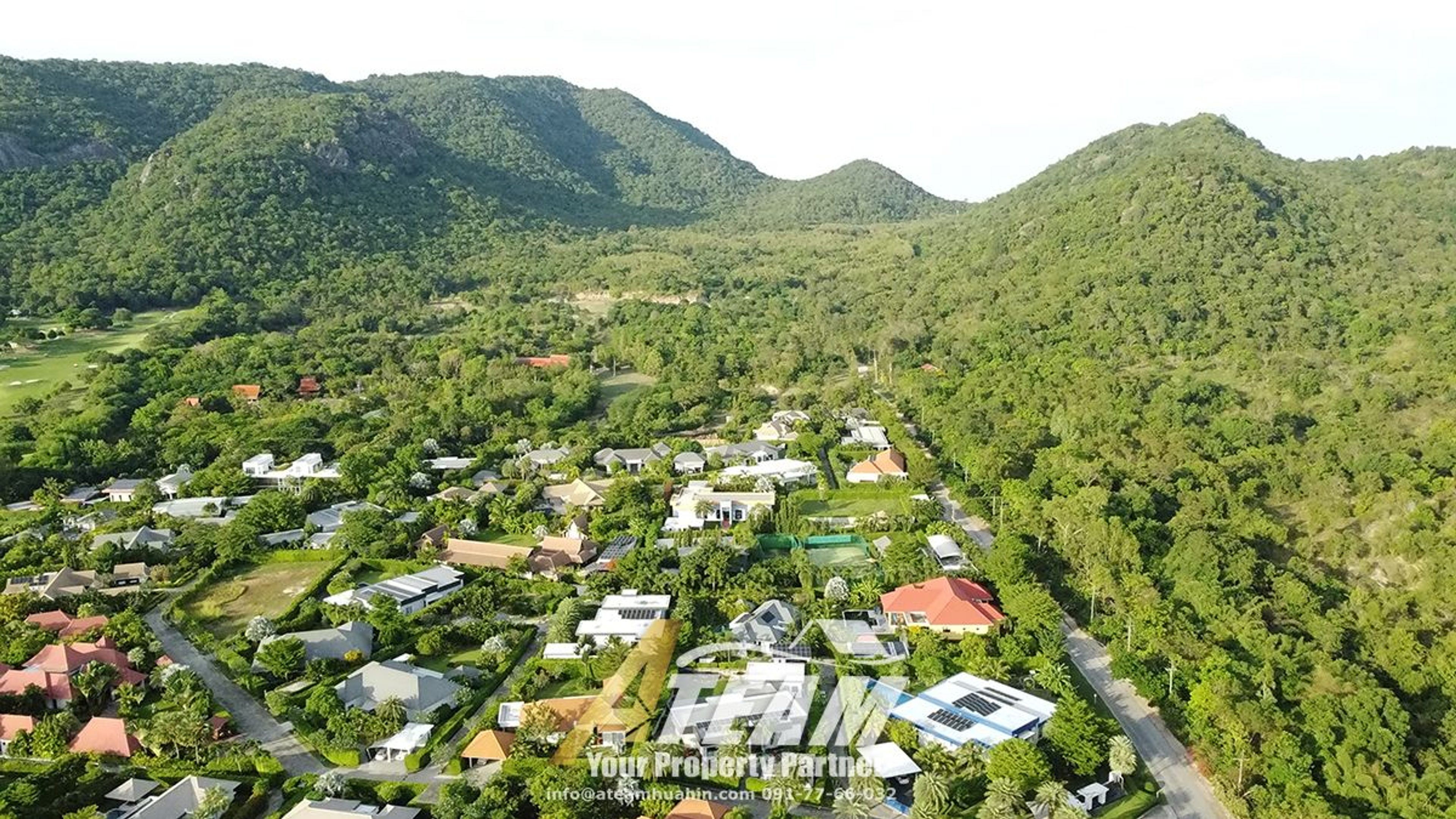 Luxury 3 Bedrooms pool villa in Baan ing phu thumbnail 3