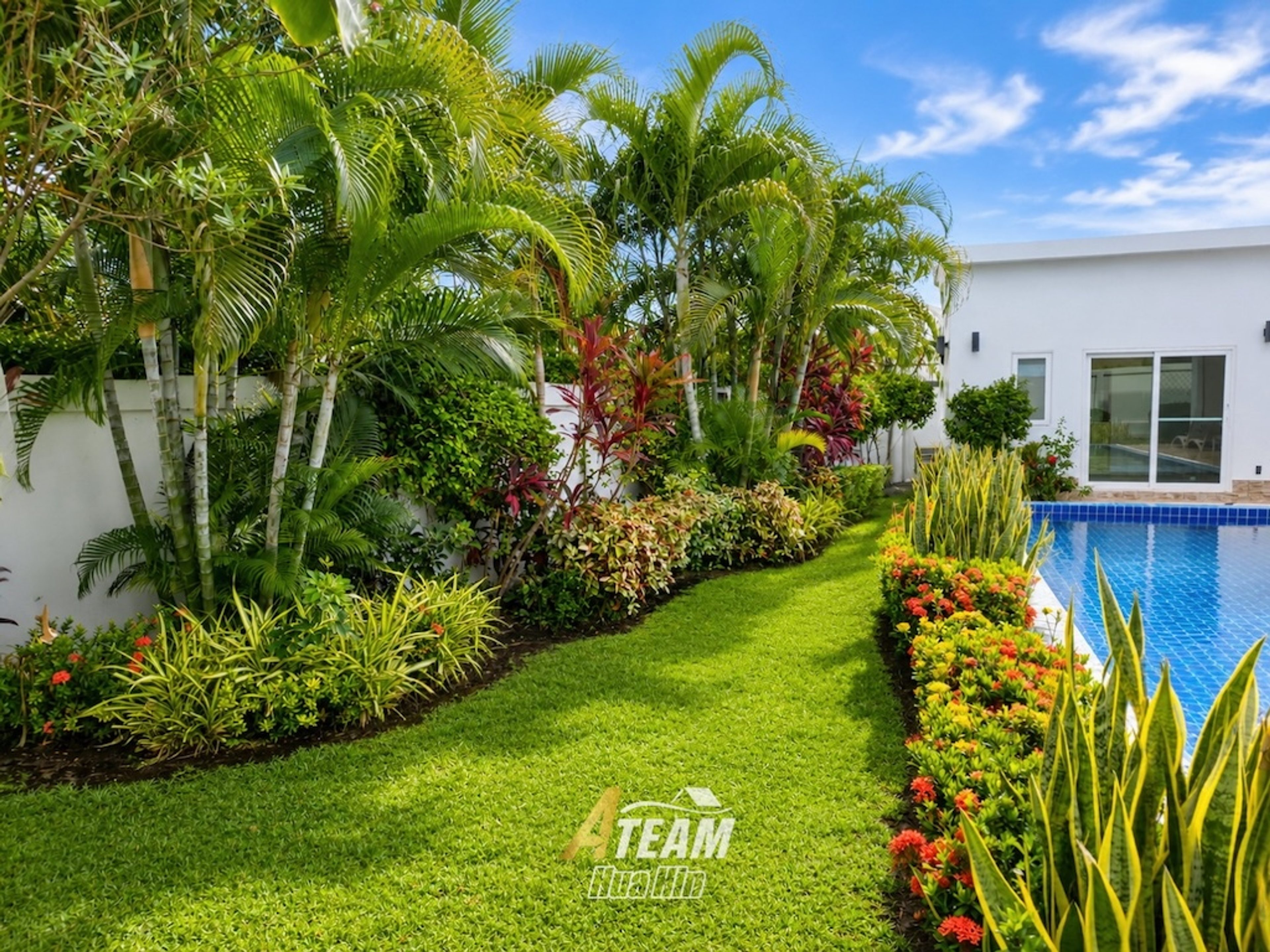 Beautiful Smart Pool Villa for Sale in Soi 112, Thap Tai thumbnail 3