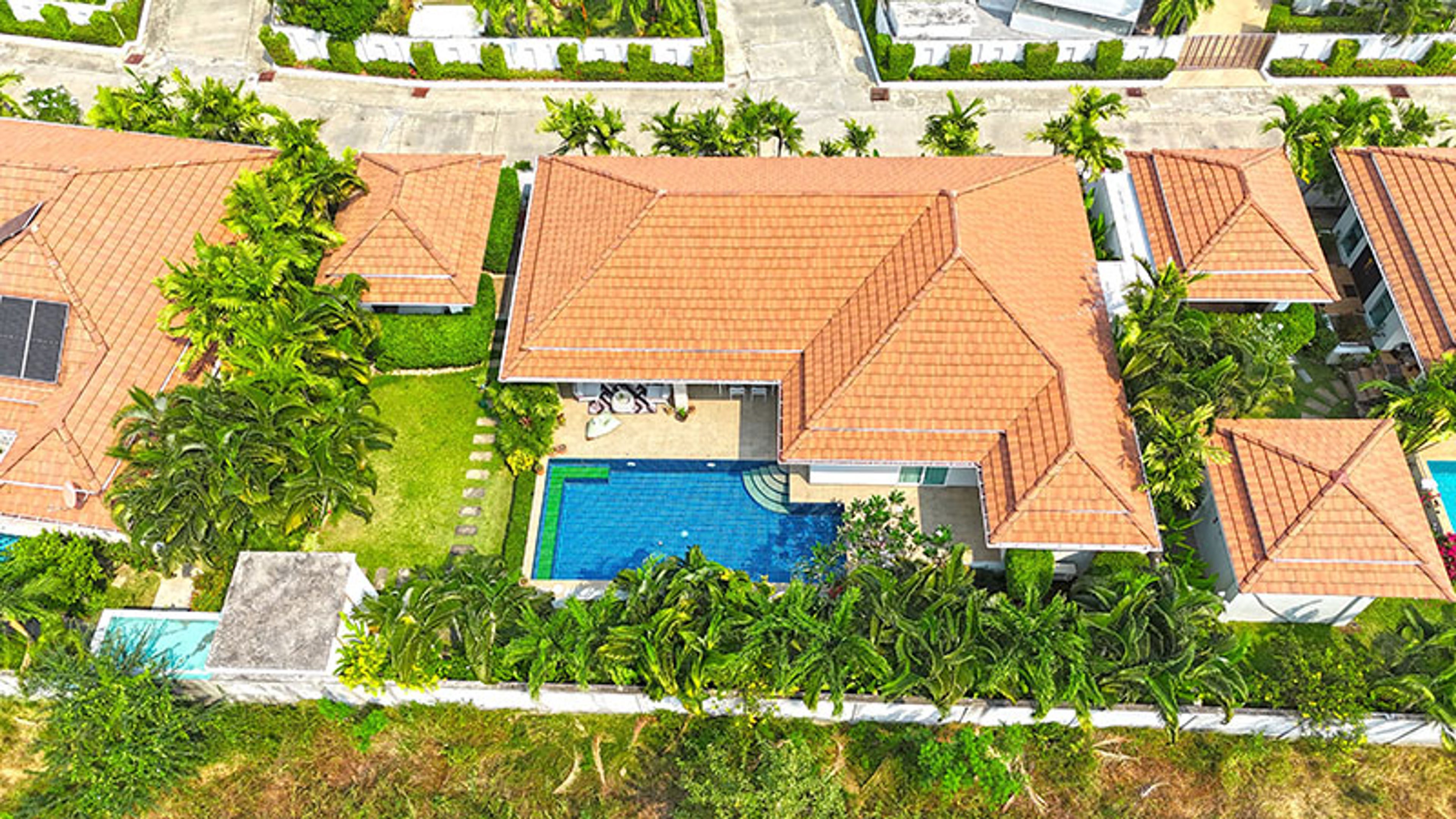 Luxury Pool Villa for Sale in Woodlands – 8.9 Million THB thumbnail 40