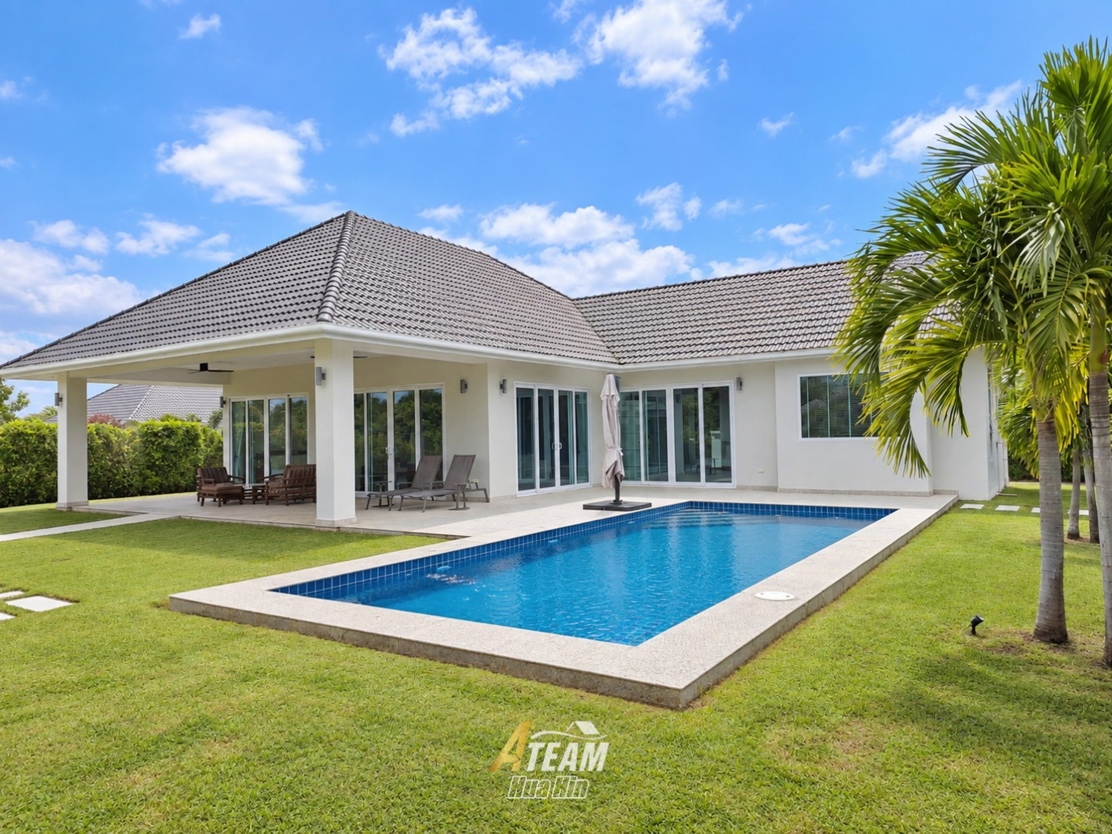 Like-New 3-Bedroom Pool Villa thumbnail 2