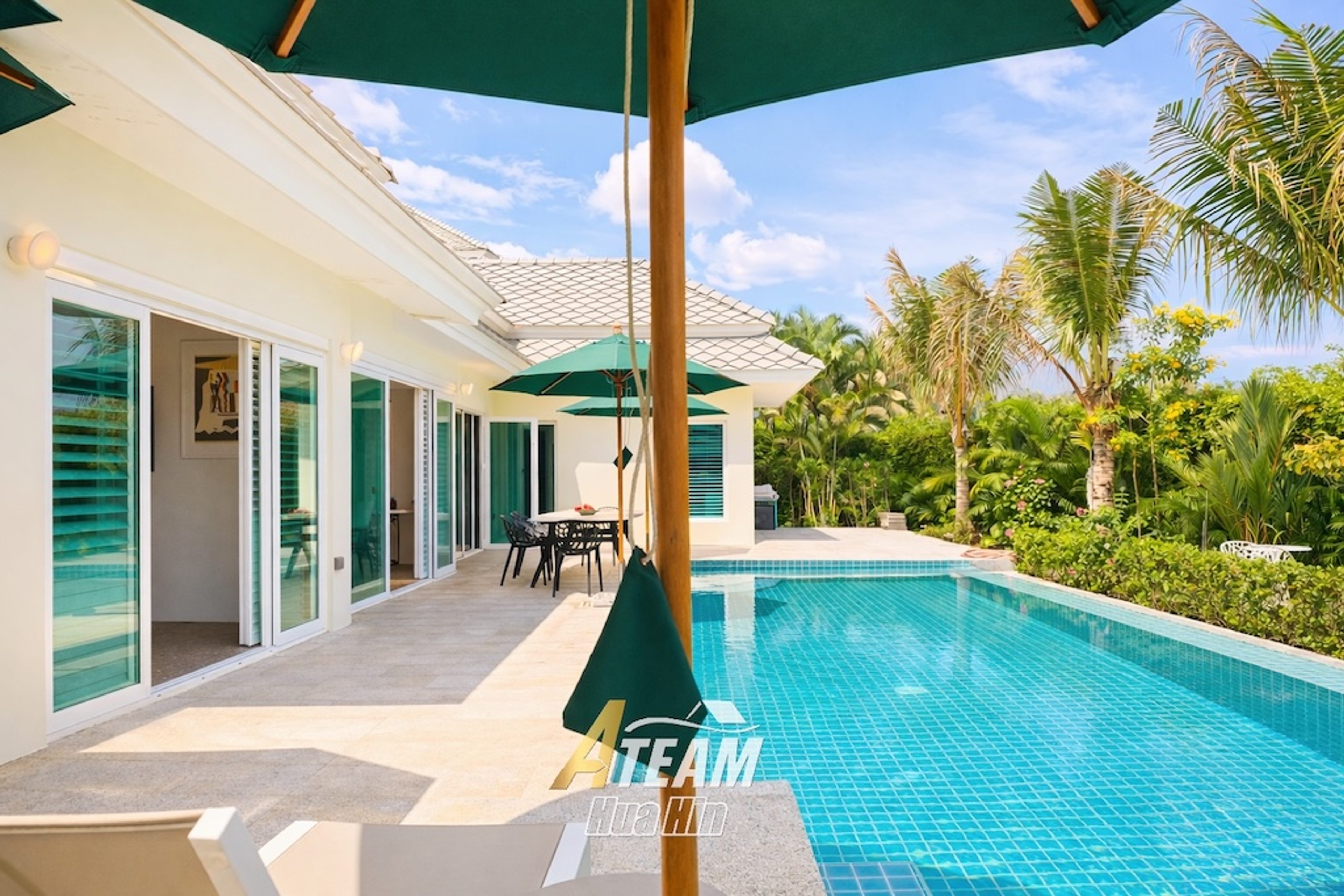 Modern 3 Bed 3 Bath Pool Villa at Black Mountain Golf Club thumbnail 3