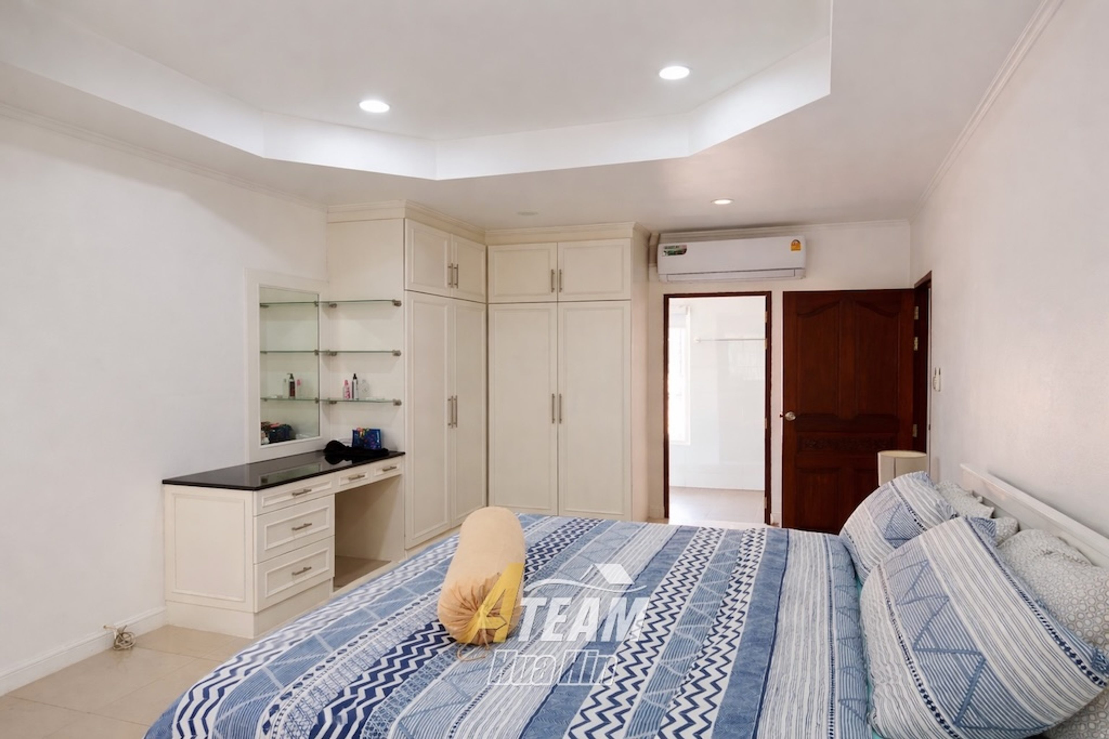Spacious 2-Storey Pool Villa with Tropical Mountain Views – Soi 88 thumbnail 21