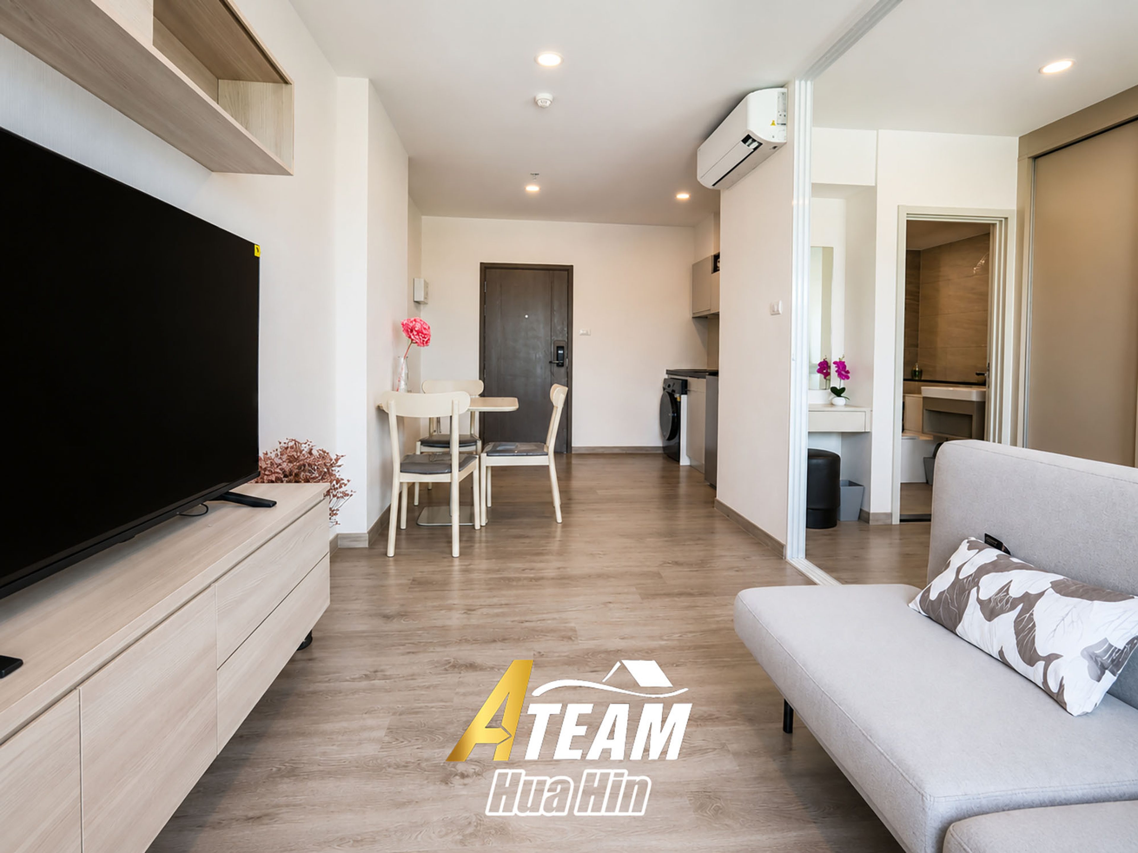 Blue Whale Hua Hin Condo for Rent – 16th Floor thumbnail 3