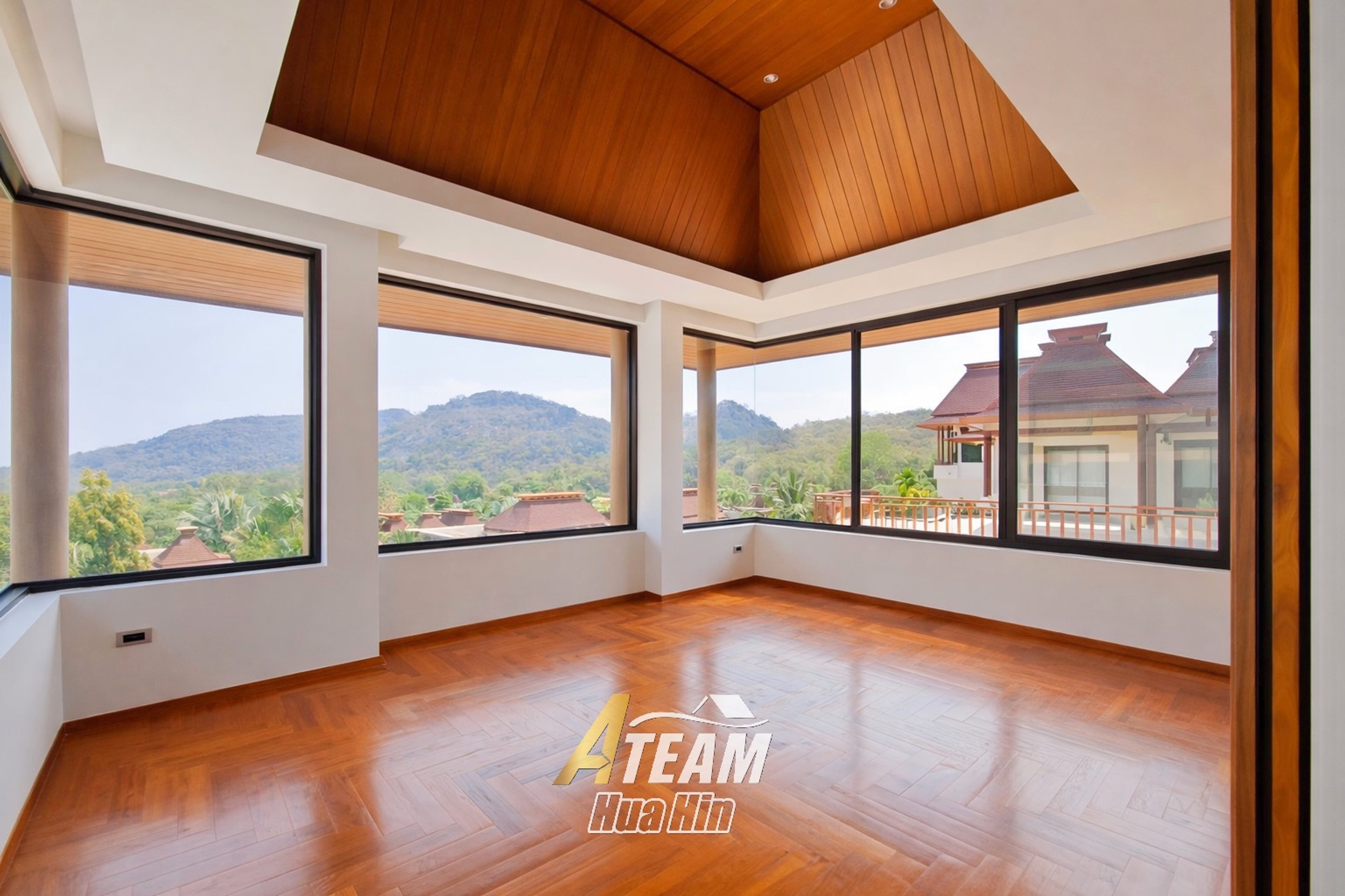 Brand-New Luxury Villa with  Panoramic Sea Views in Panorama Khao Tao thumbnail 18