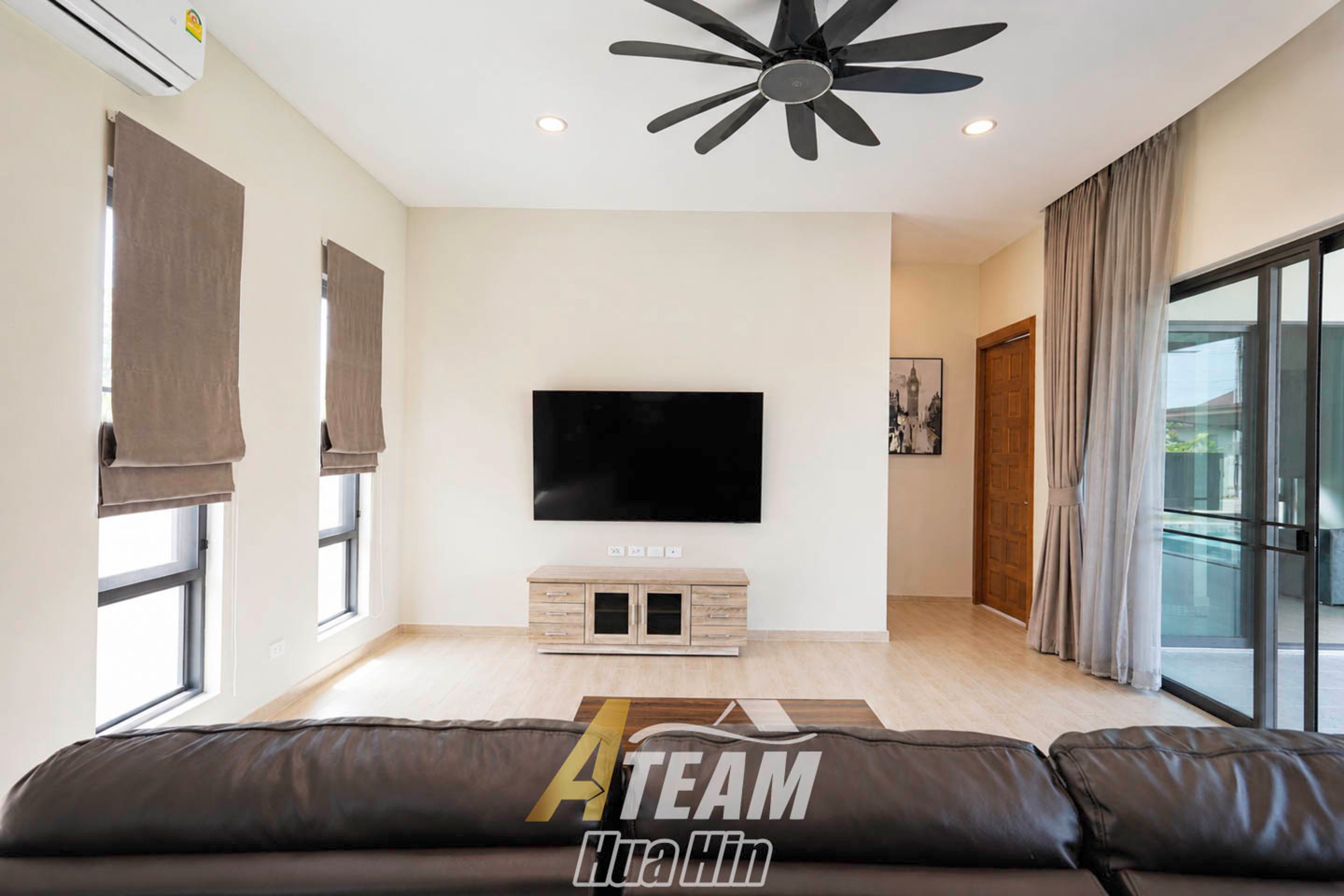Luxury 3-Bedroom Pool Villa for Rent at Panorama Black Mountain, Hua Hin thumbnail 8