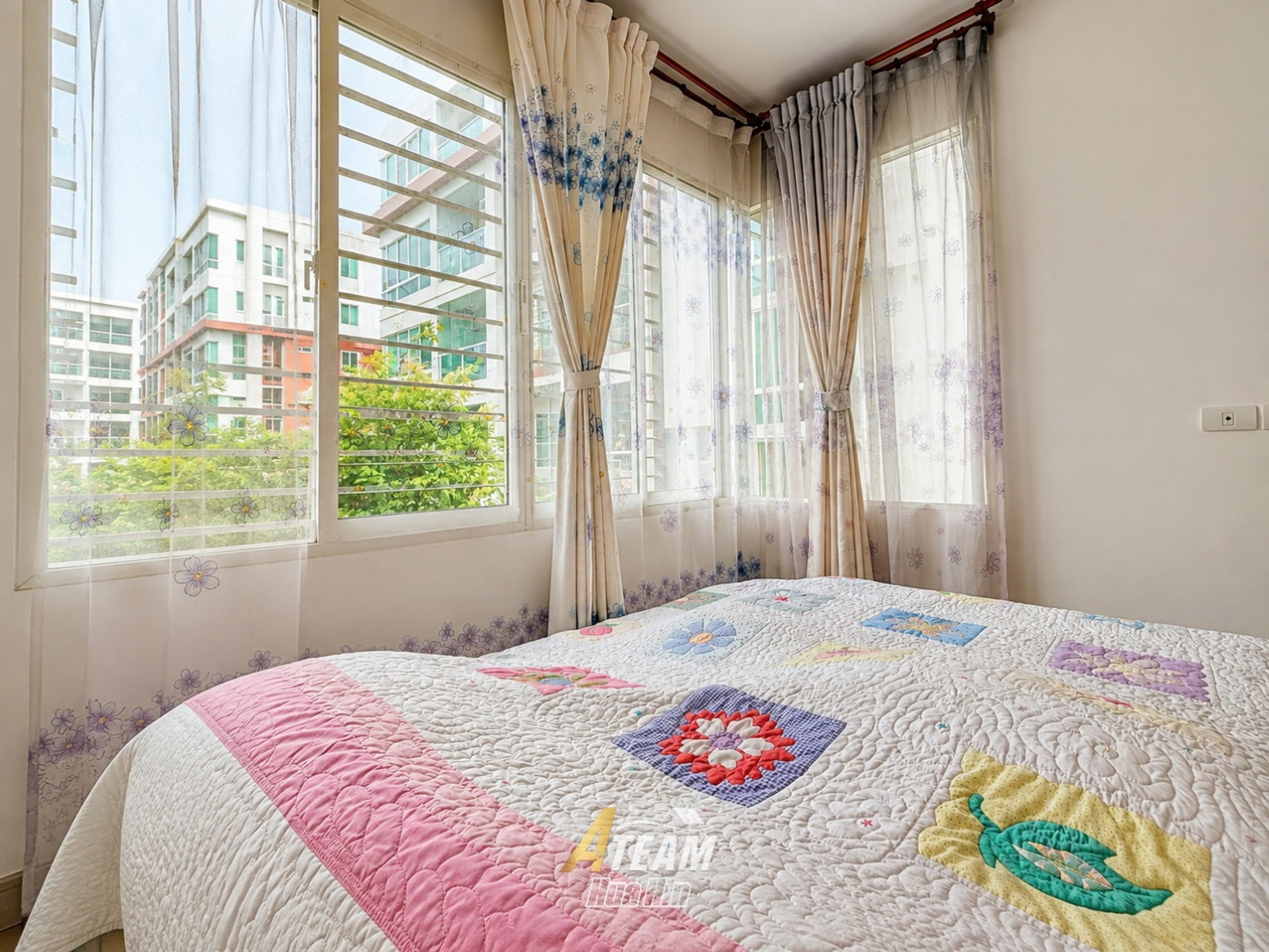 Beautiful swimming pool view condo for Sale - Seacraze Huahin thumbnail 20