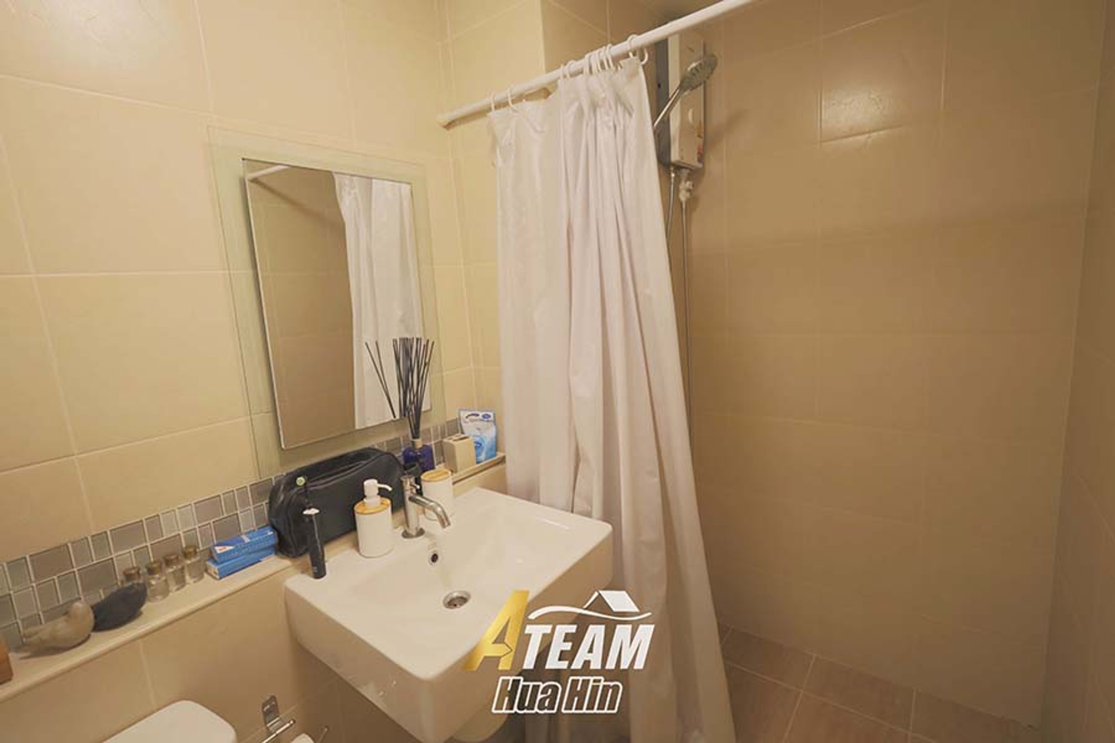 Cozy 2-Bedroom Condo for Rent at Baan Koo Kiang thumbnail 18