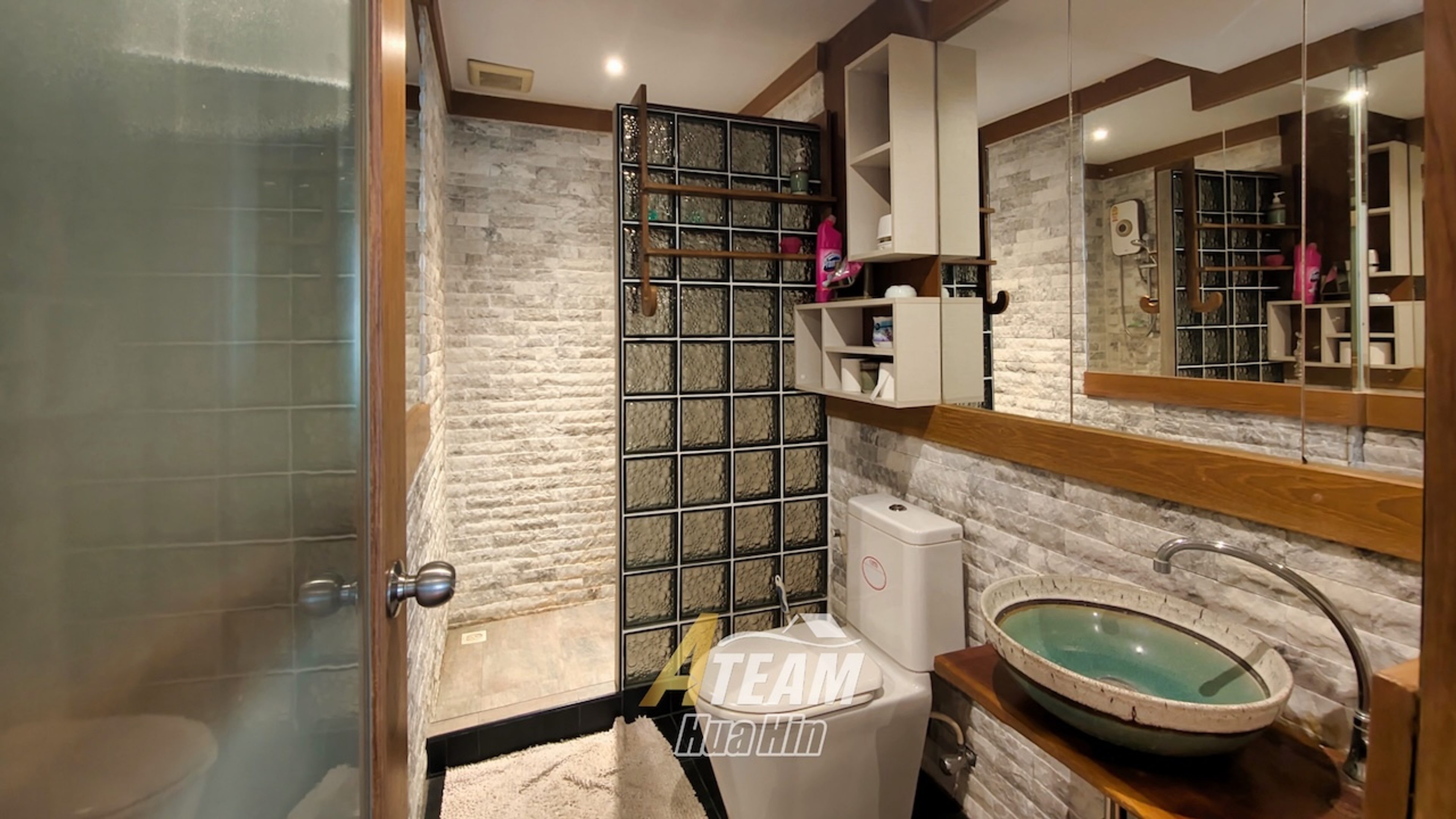 Beachfront 5-Bedroom Townhouse in Baan Suksamran – Hua Hin City Center thumbnail 21