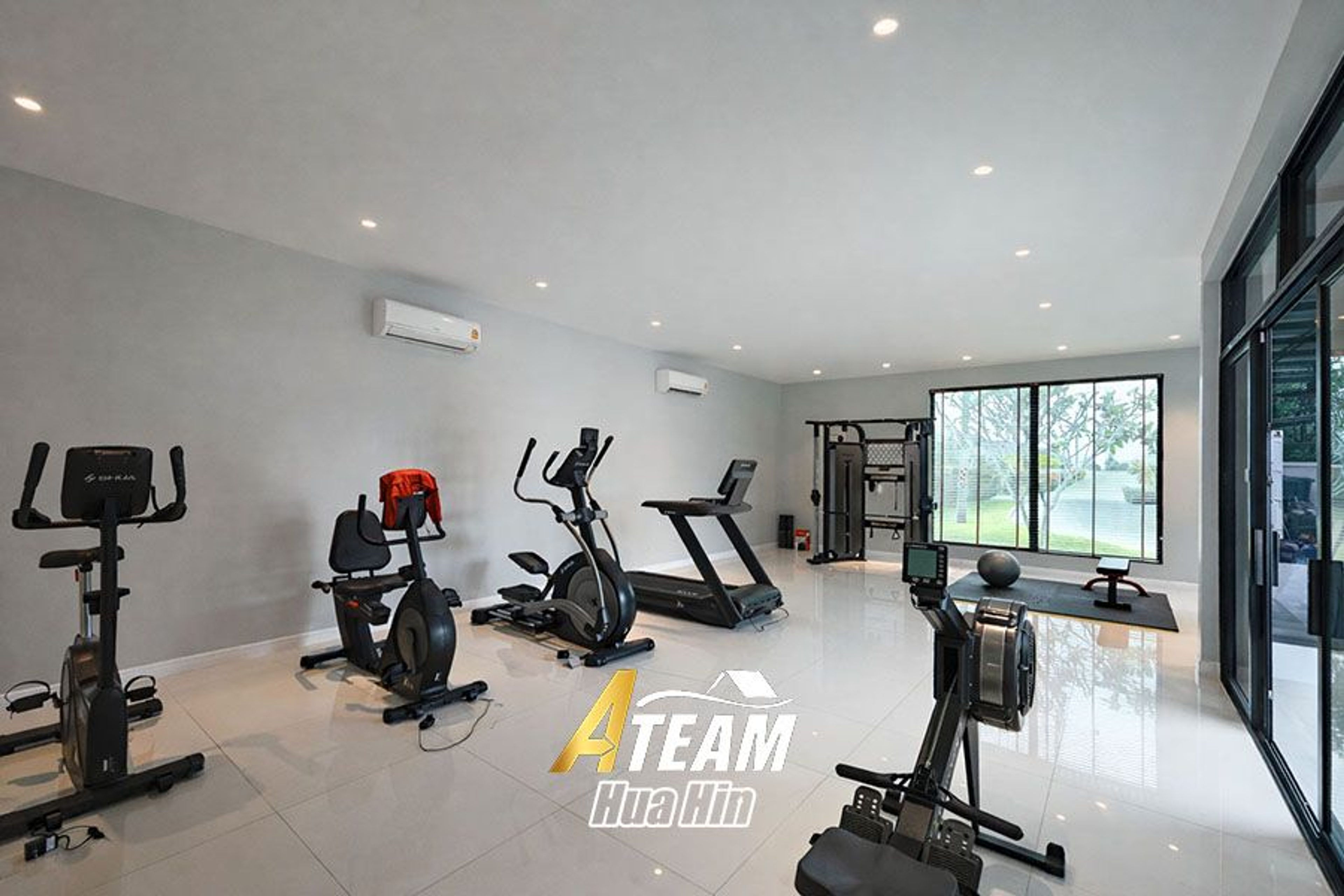 Modern 3 Bed 3 Bath Pool Villa near Blackmountain  thumbnail 25