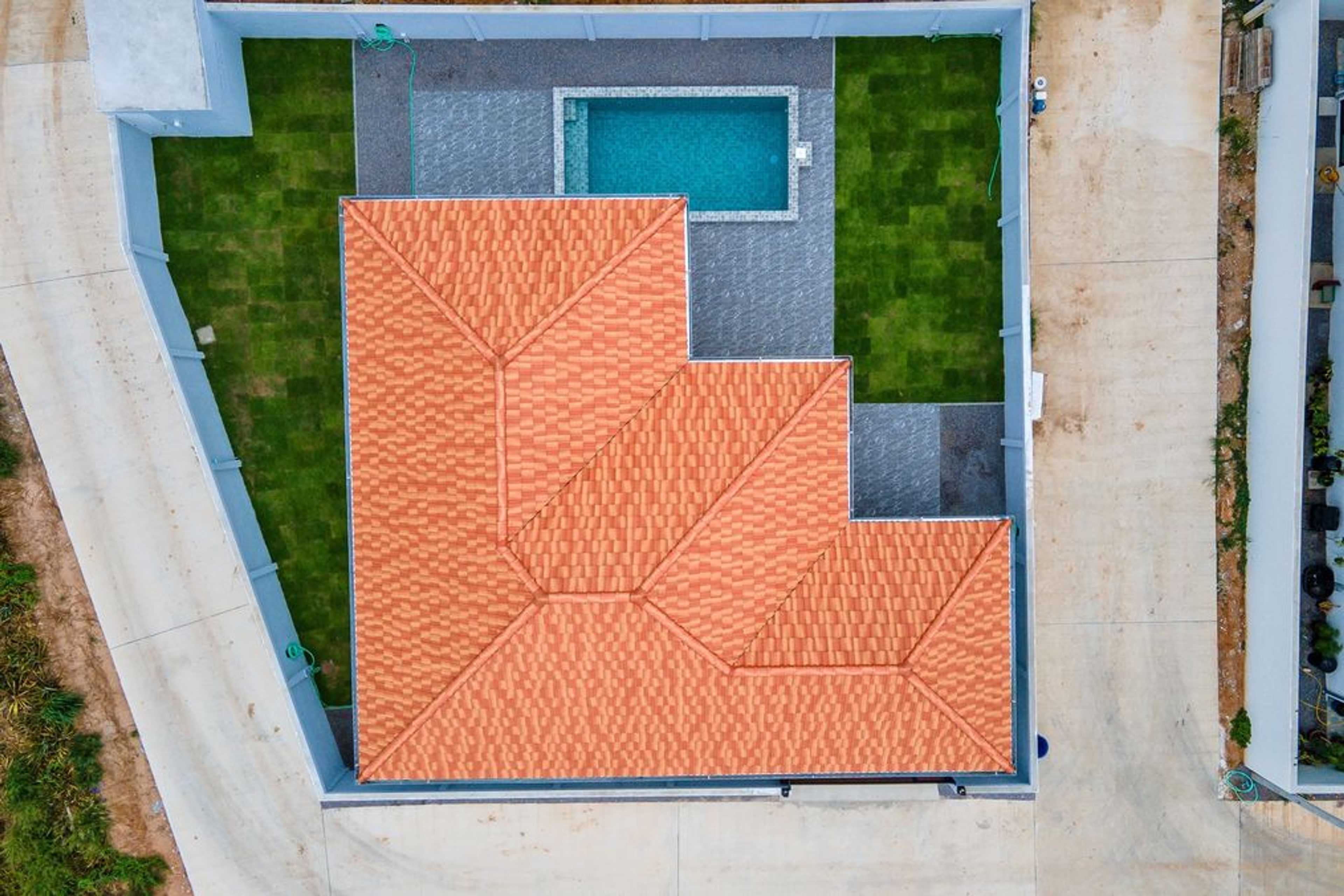 3 Bedrooms 2 Bathrooms Pool Villa For Sale thumbnail 3