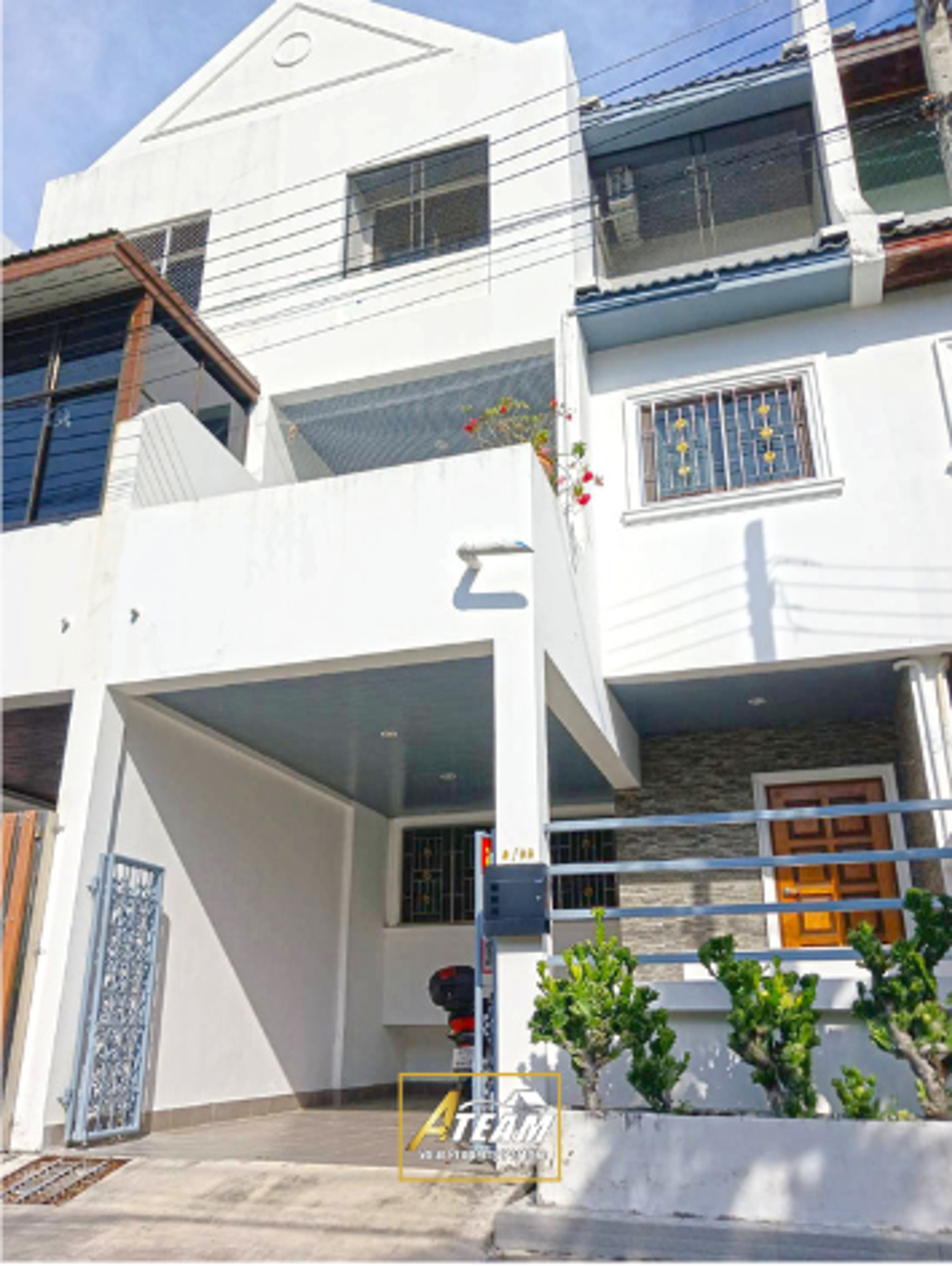 Stunning 4-Bedroom Townhouse in Hua Hin Soi 51 with Sea View and Rooft