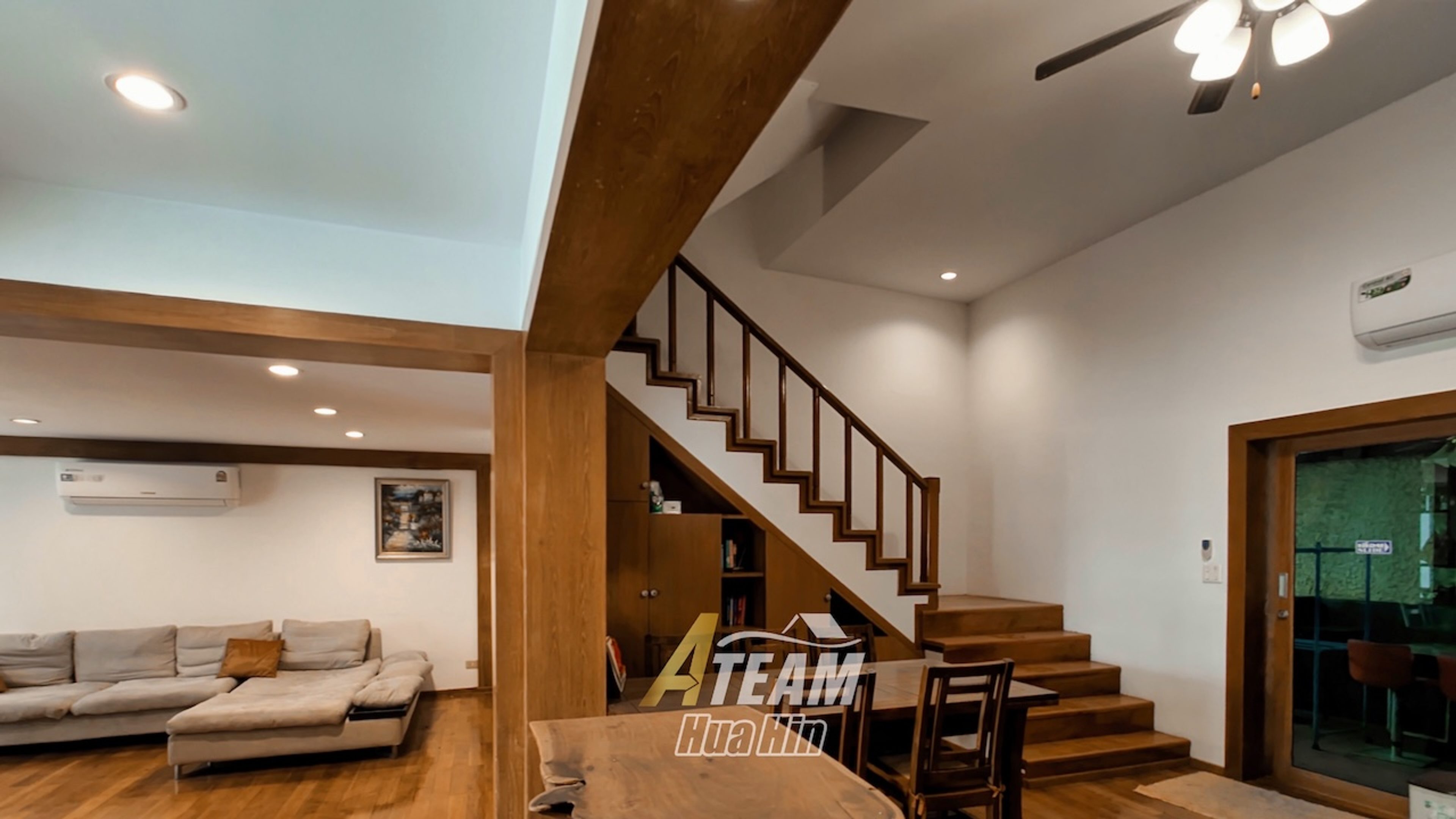 Beachfront 5-Bedroom Townhouse in Baan Suksamran – Hua Hin City Center thumbnail 11