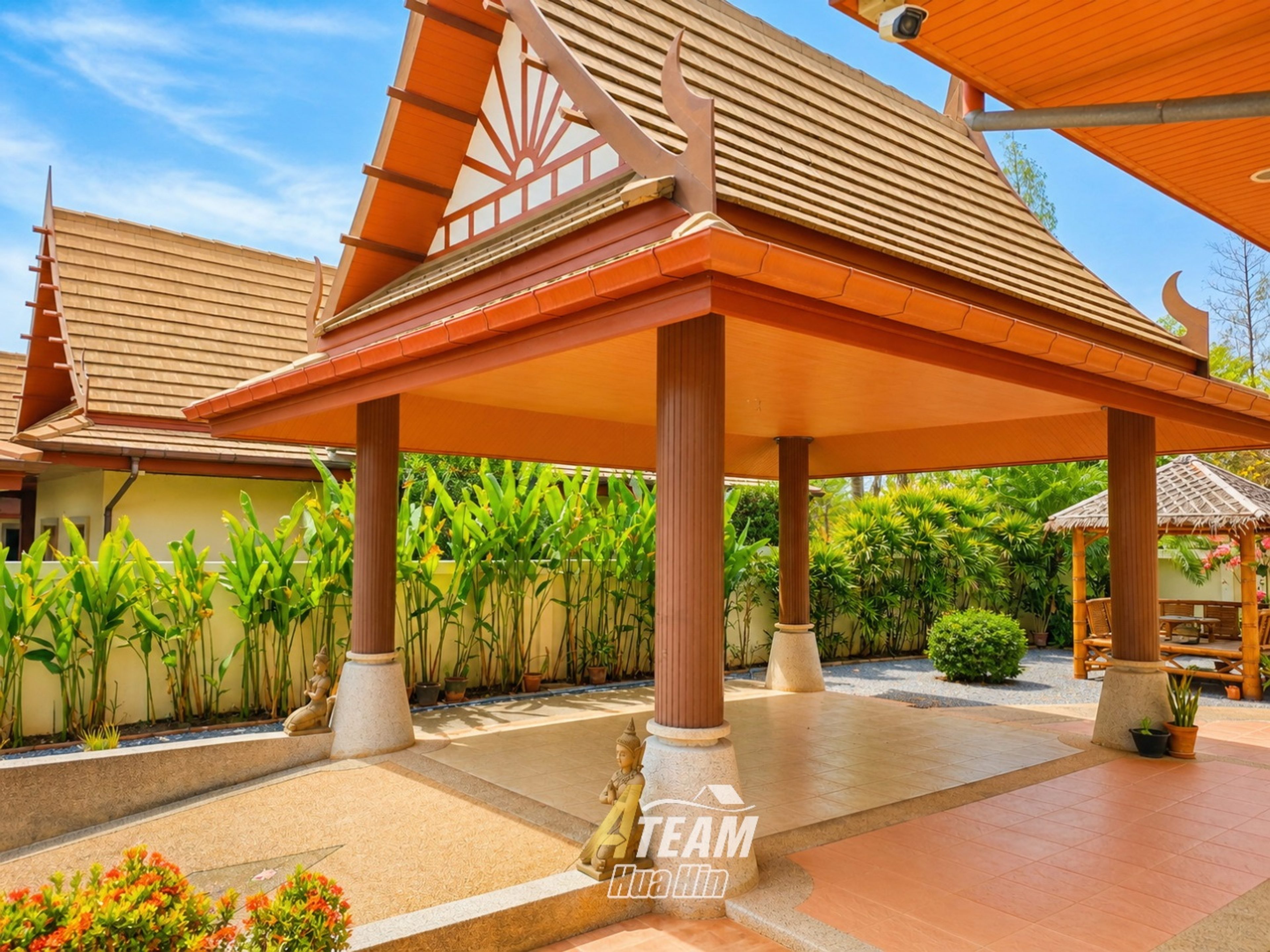 Tropical Pool Villa on a Large  Land Plot thumbnail 15