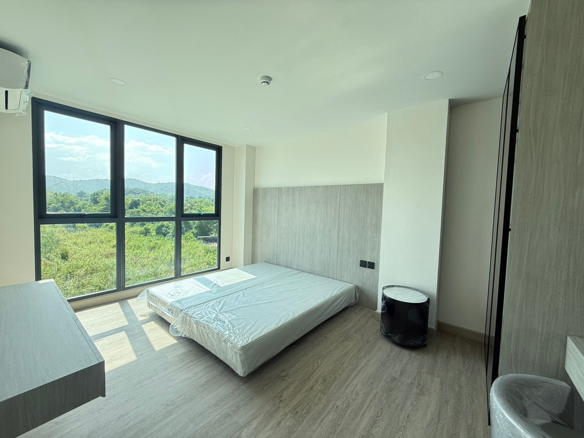 BRAND-NEW COASTAL LIVING | 2-BEDROOM CONDO AT SUPALAI KRAM KHAO TAO – 400M TO THE BEACH