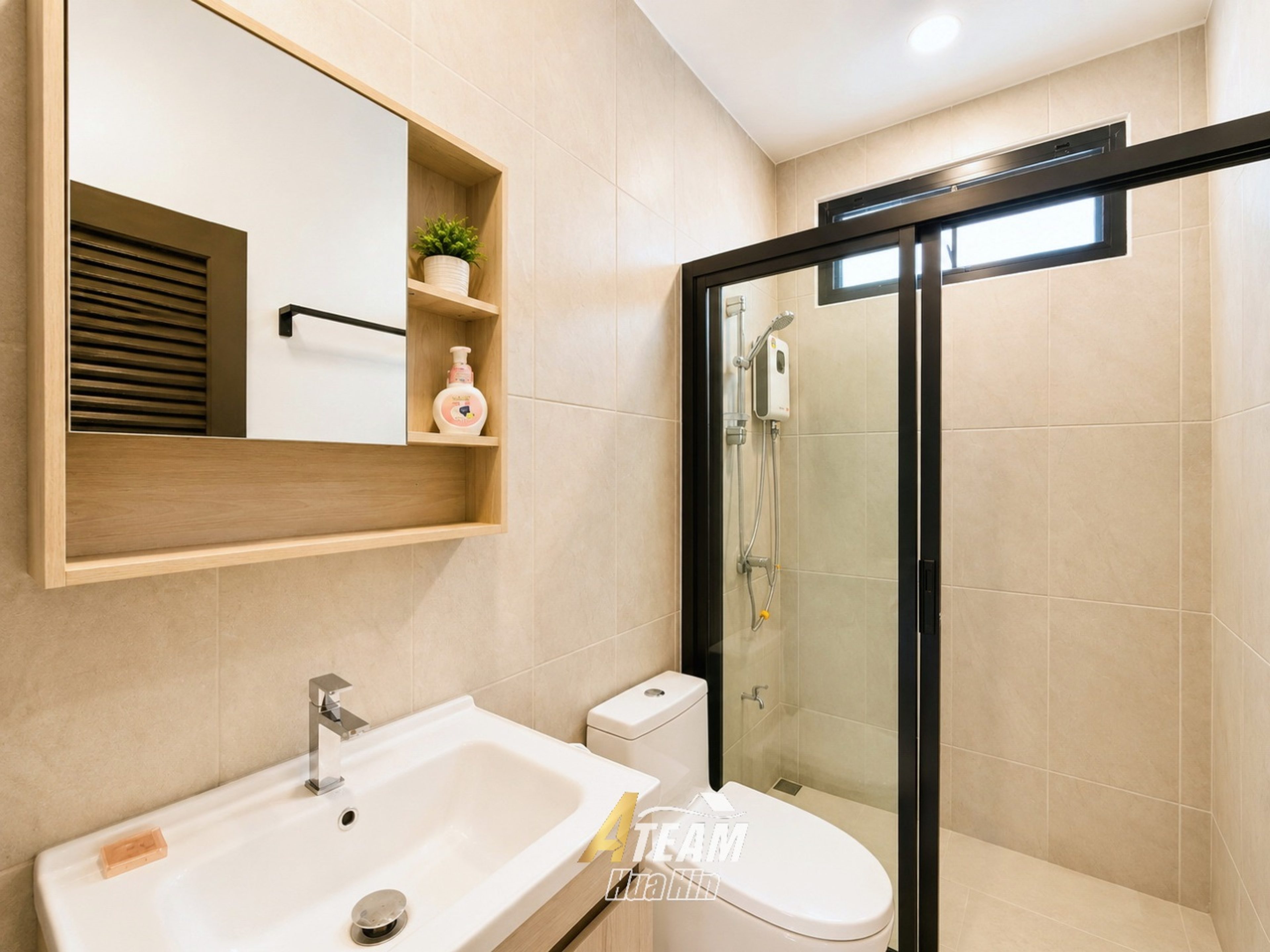 Beautifully Renovated 3-Bedroom Home with Private Plunge Pool thumbnail 15