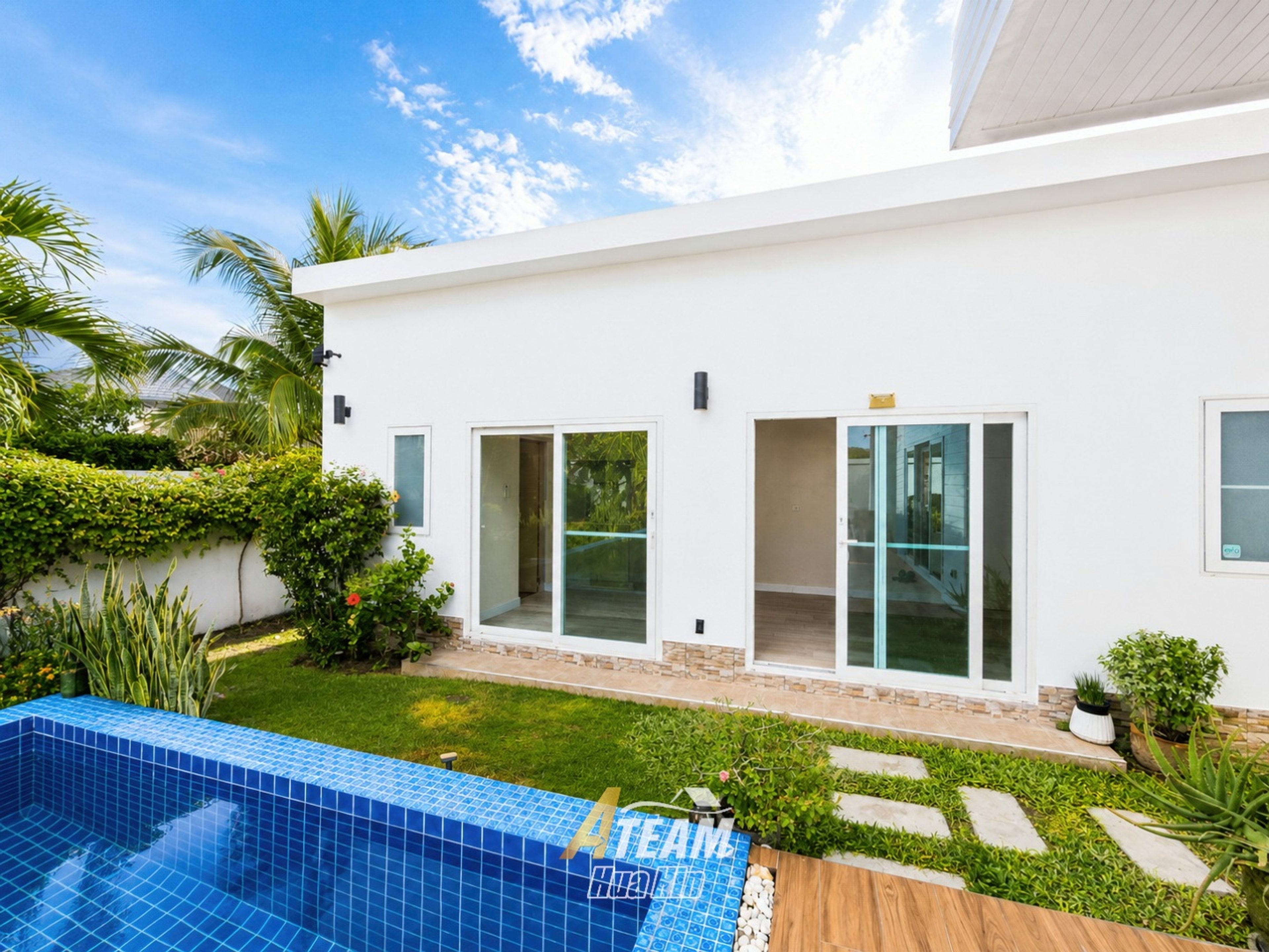 Beautiful Smart Pool Villa for Sale in Soi 112, Thap Tai thumbnail 7