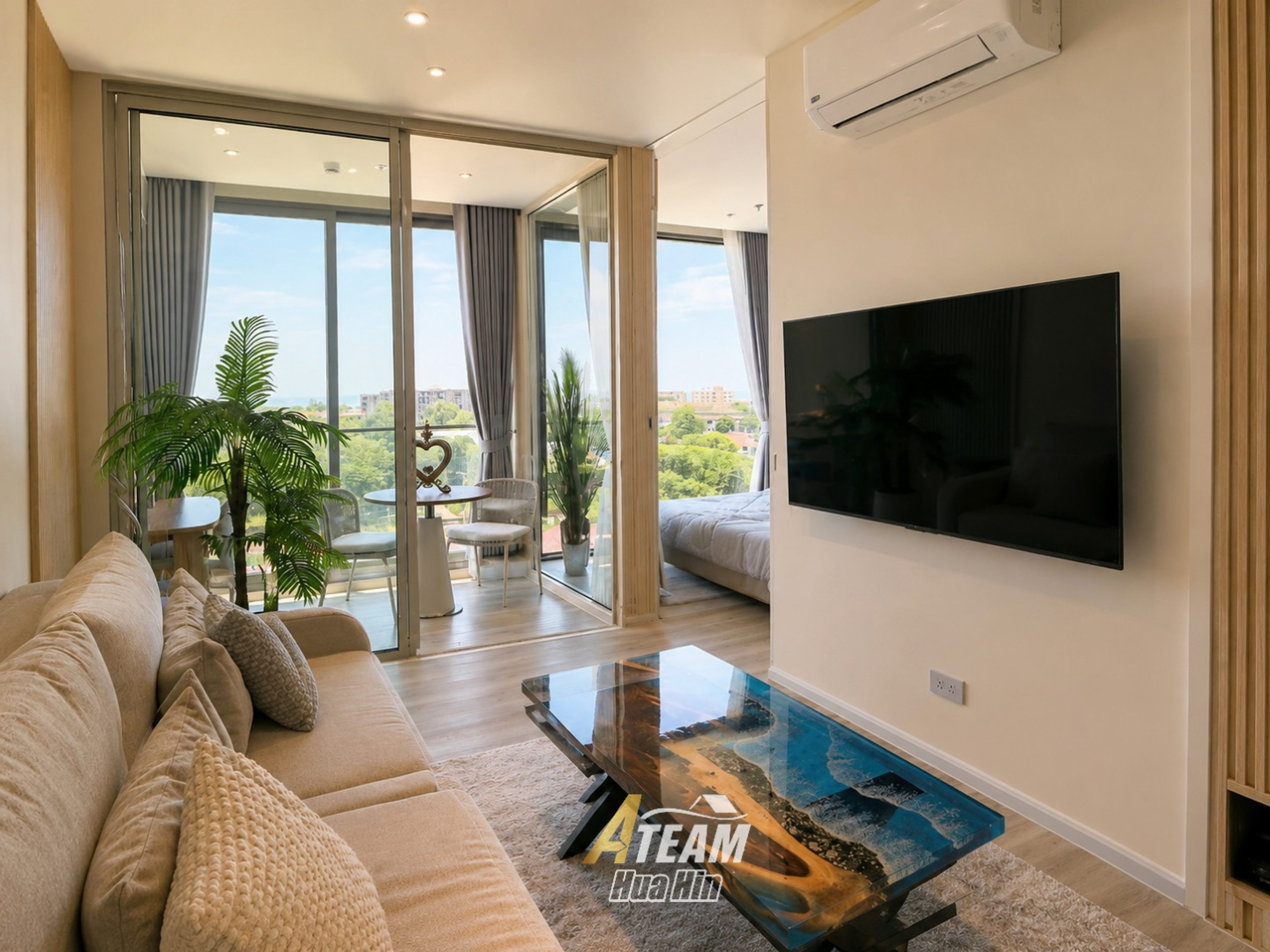 1 Bedroom Plus Corner Unit with Sea View thumbnail 5