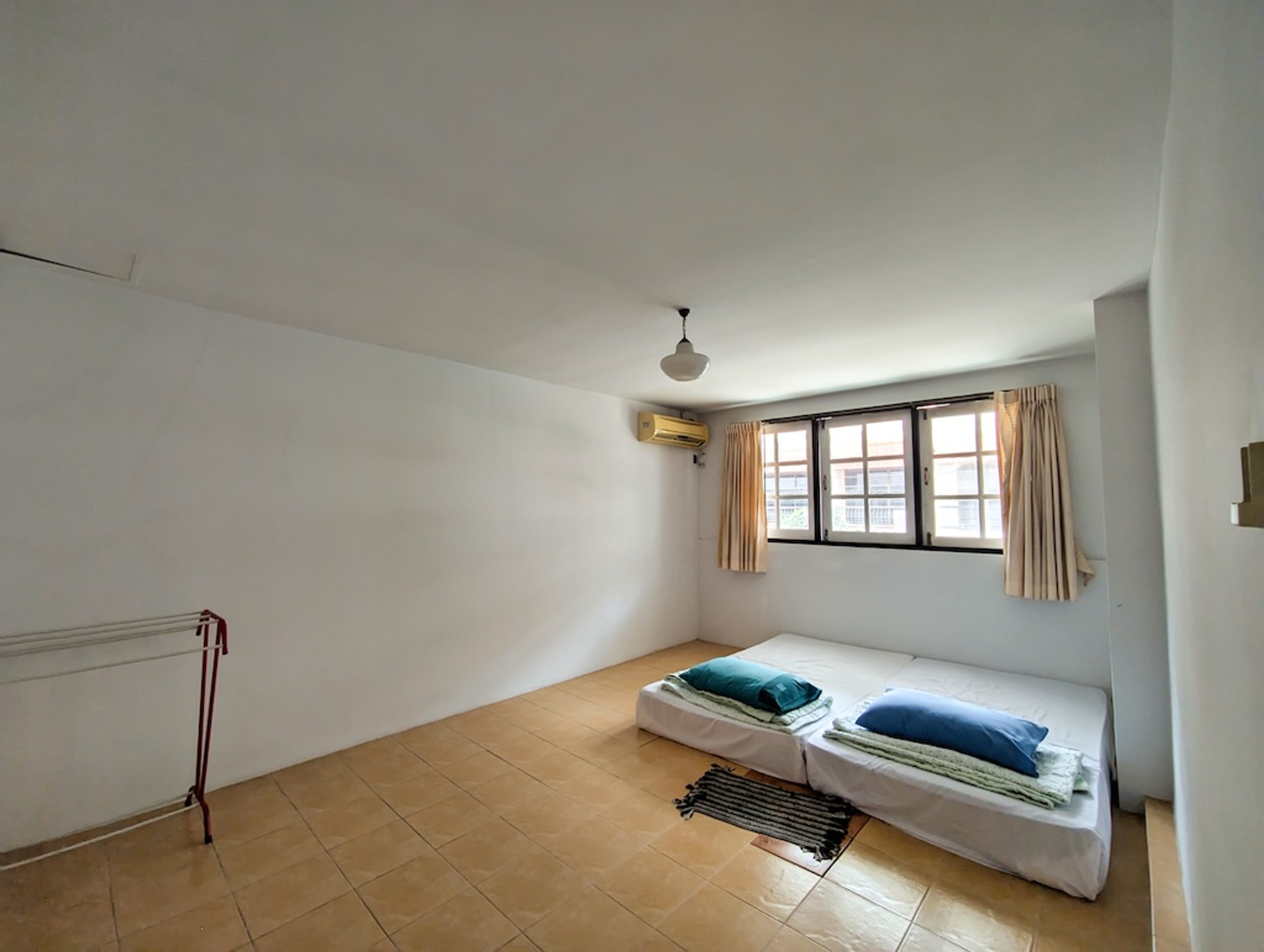 Beachfront 5-Bedroom Townhouse in Baan Suksamran – Hua Hin City Center thumbnail 8