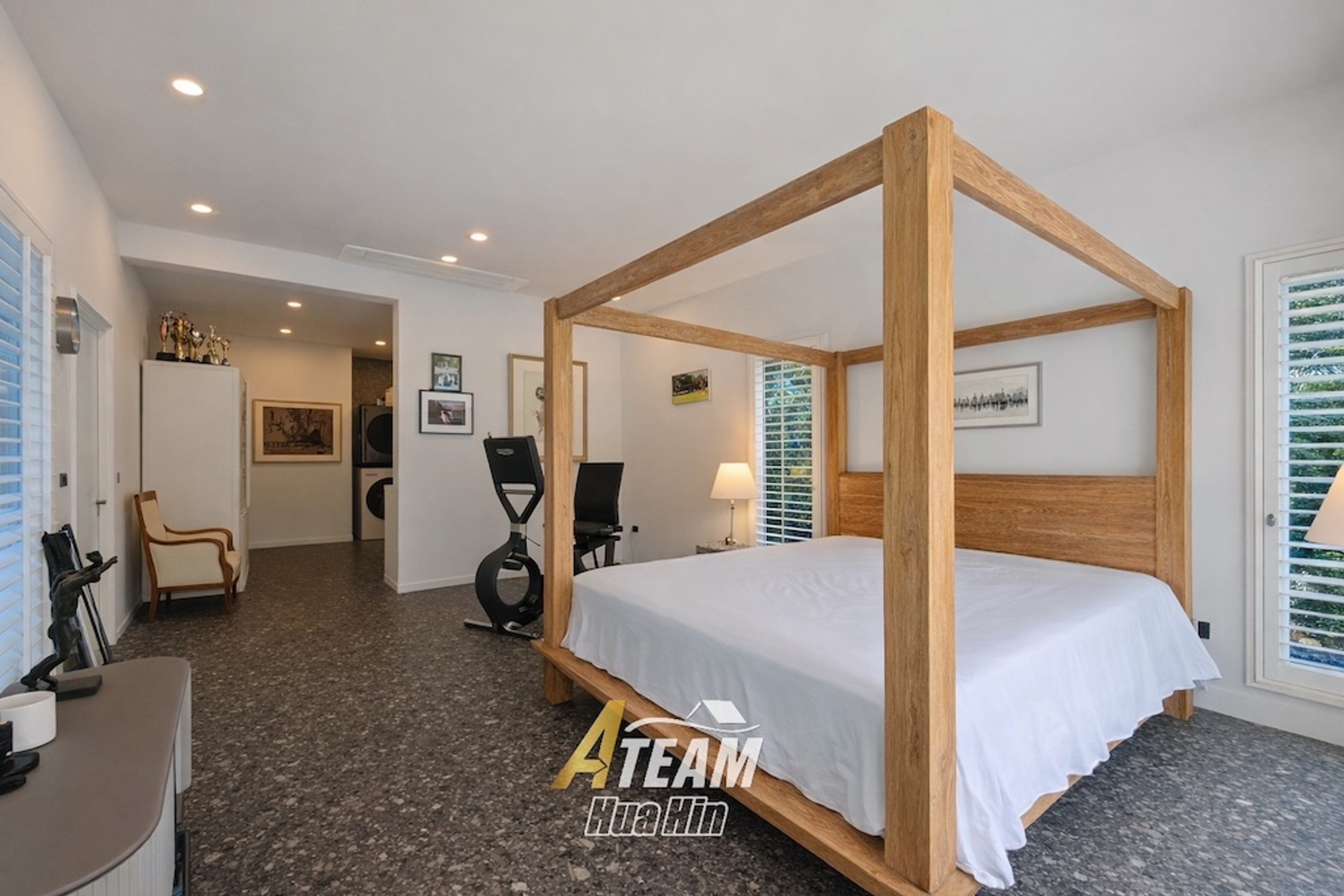 Modern 3 Bed 3 Bath Pool Villa at Black Mountain Golf Club thumbnail 16