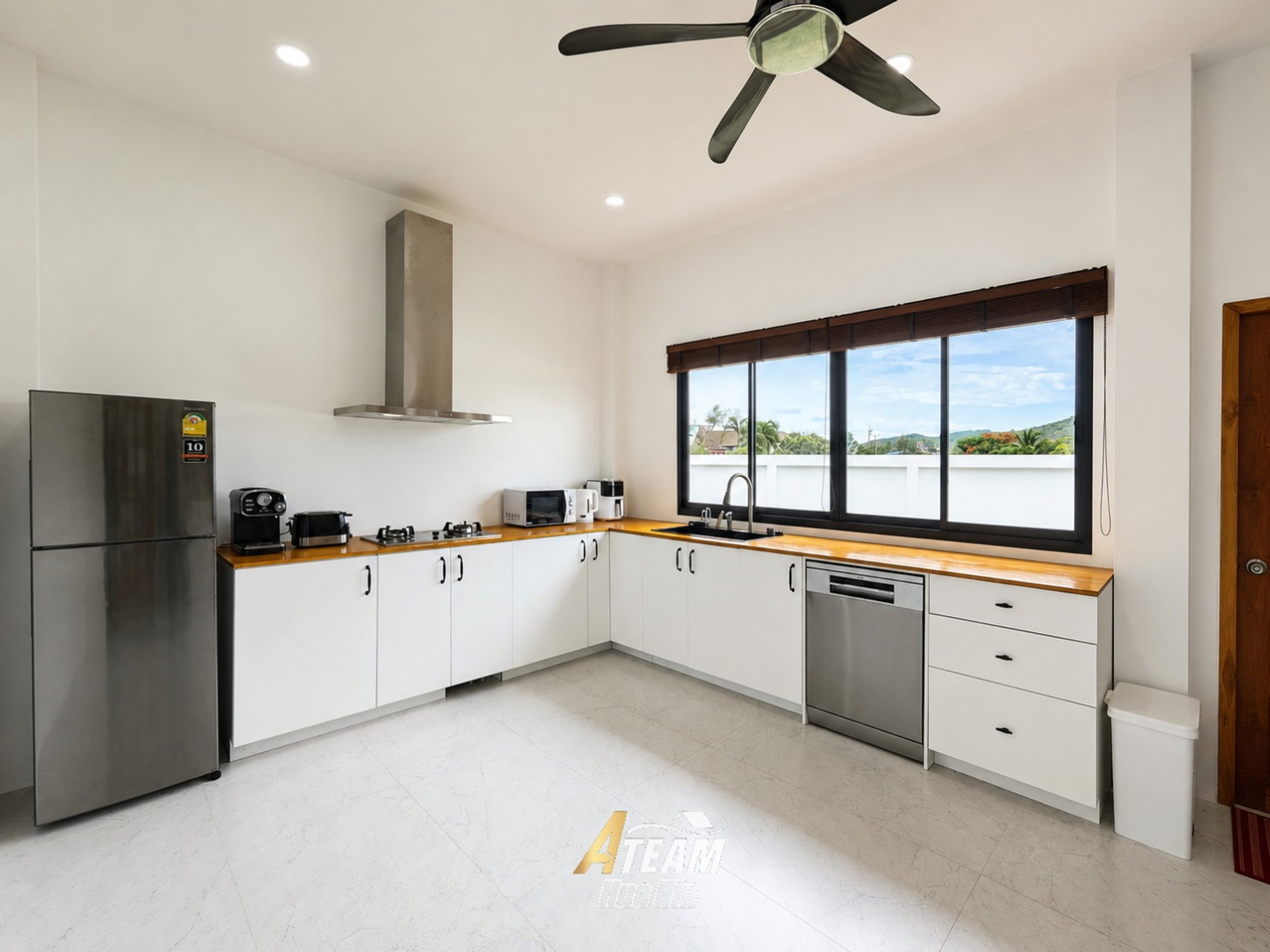 3-Bedroom House for Sale on the Hill in Khao Tao with Stunning Mountain Views thumbnail 13