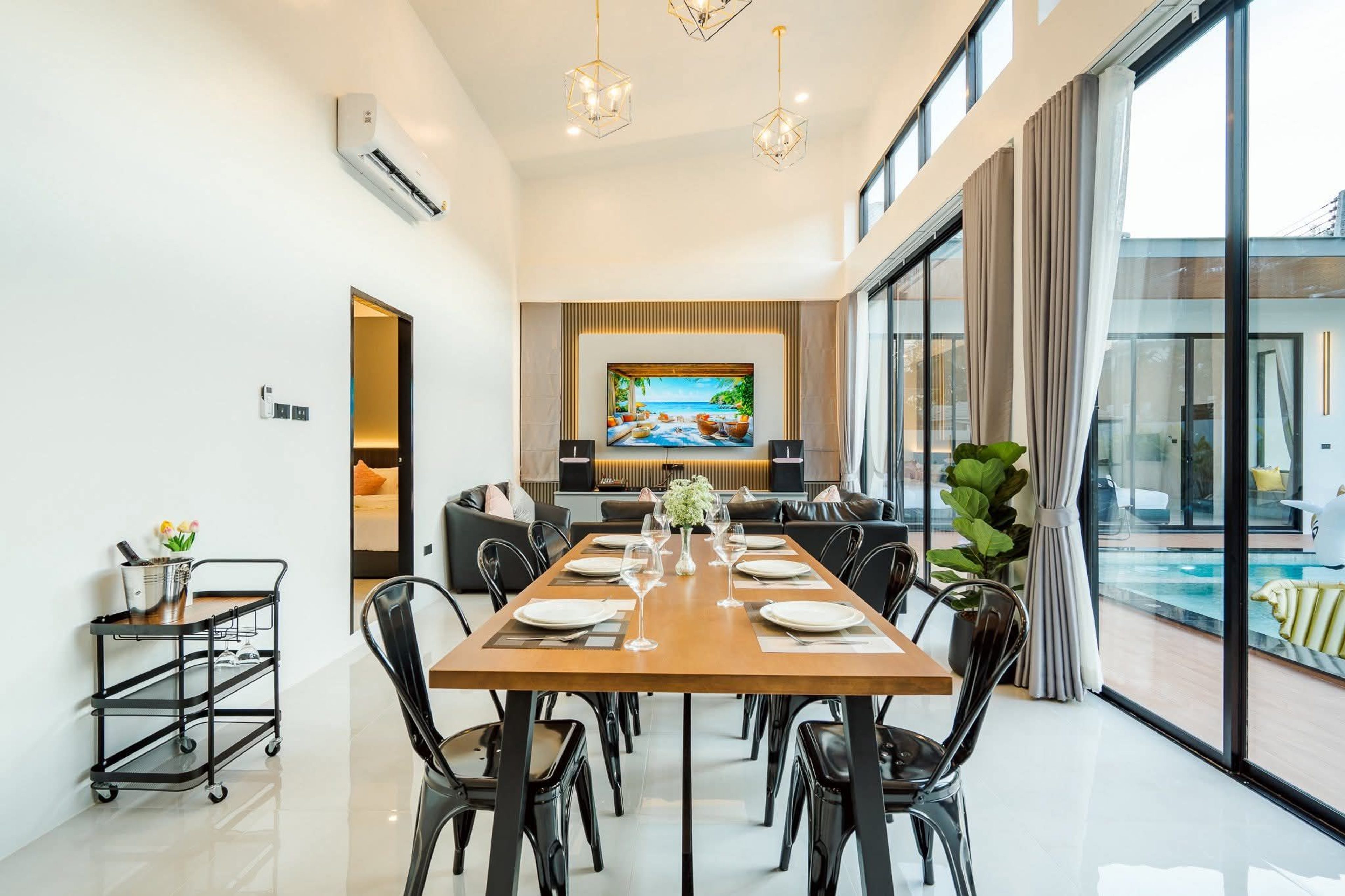 Modern Luxury  5-Bedroom Home – Hua Hin thumbnail 4